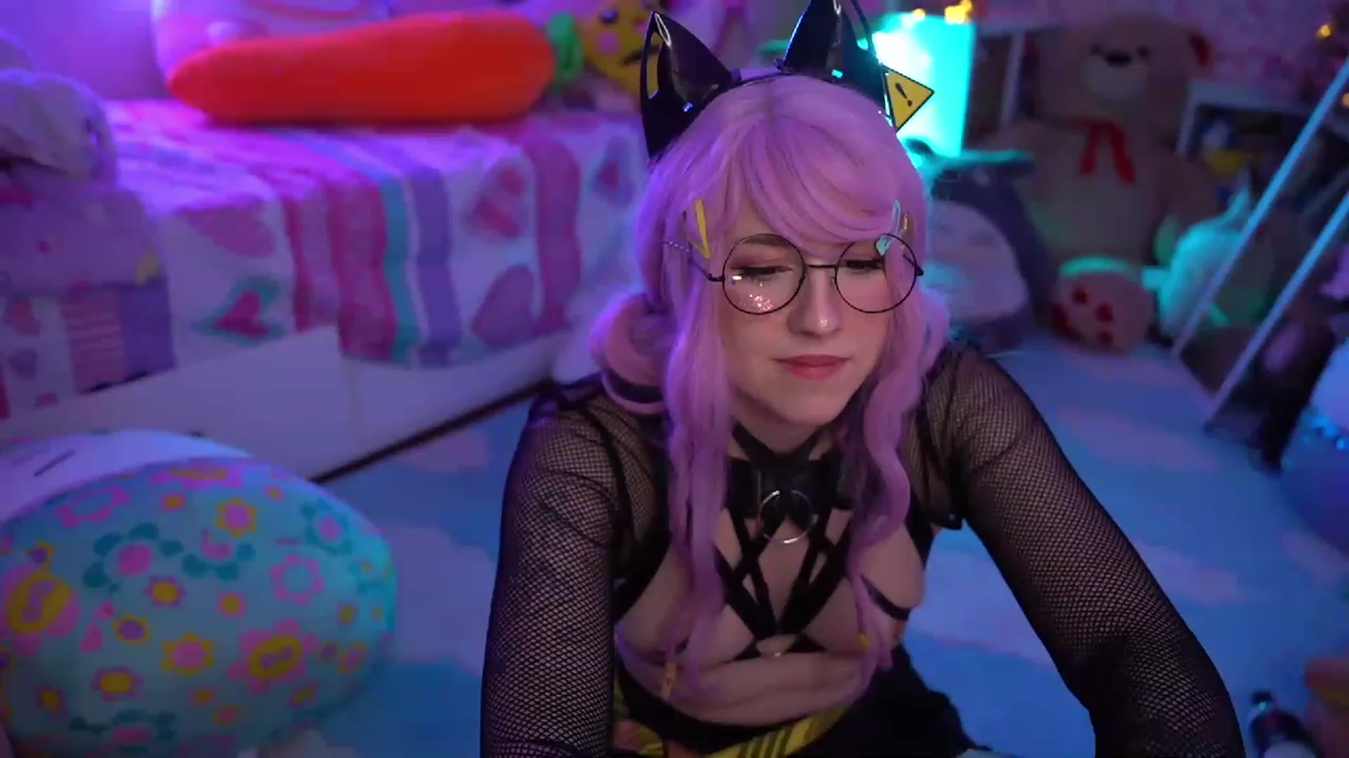 Gallery image thumbnail from SugaryBunny's myfreecams stream on, 01/29/2023, 24:02 image 15 of 20