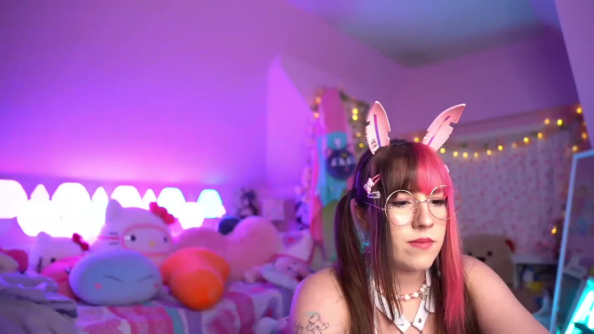 Gallery image thumbnail from SugaryBunny's myfreecams stream on, 01/31/2023, 01:10 image 17 of 20