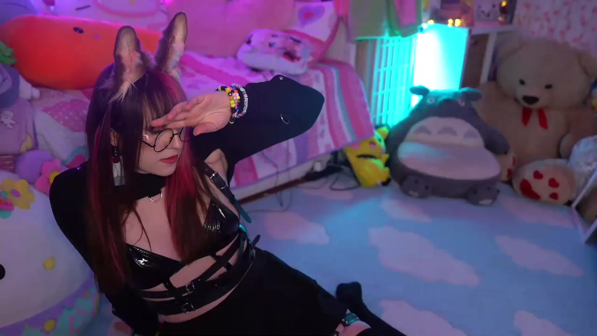 Gallery image thumbnail from SugaryBunny's myfreecams stream on, 02/01/2023, 01:31 image 9 of 20
