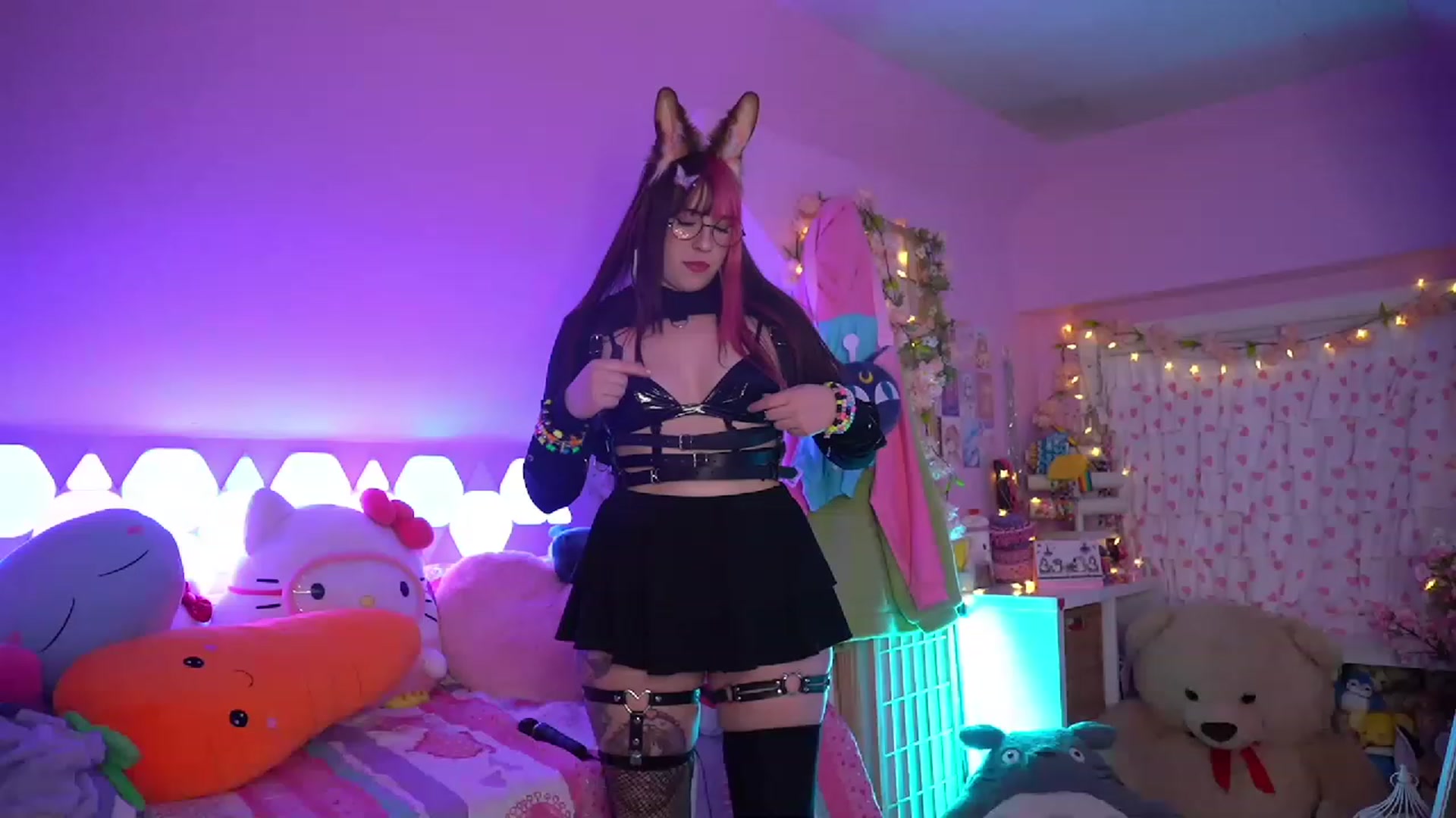 Gallery image thumbnail from SugaryBunny's myfreecams stream on, 02/01/2023, 01:31 image 19 of 20
