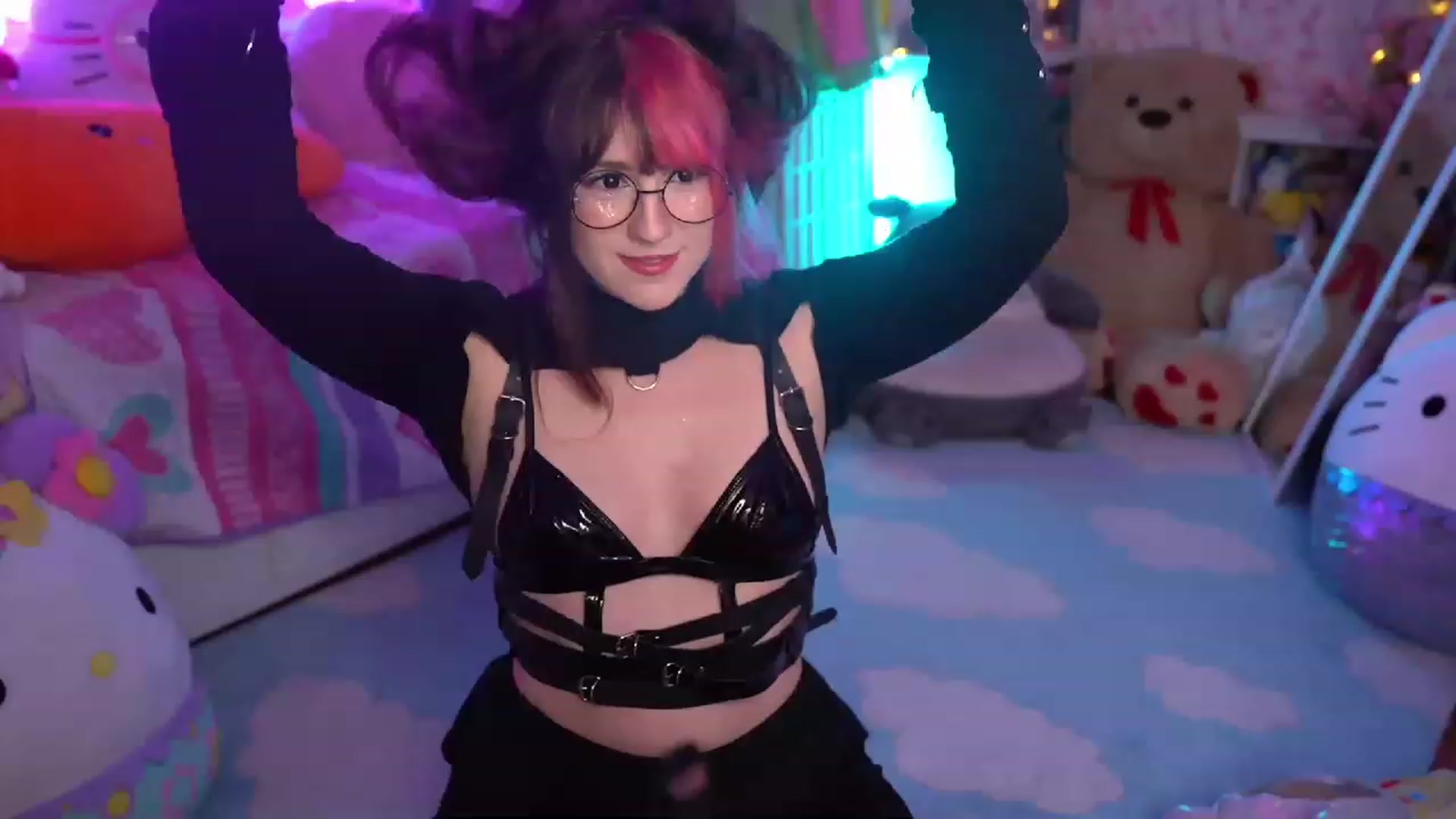 Gallery image thumbnail from SugaryBunny's myfreecams stream on, 02/01/2023, 01:31 image 4 of 20