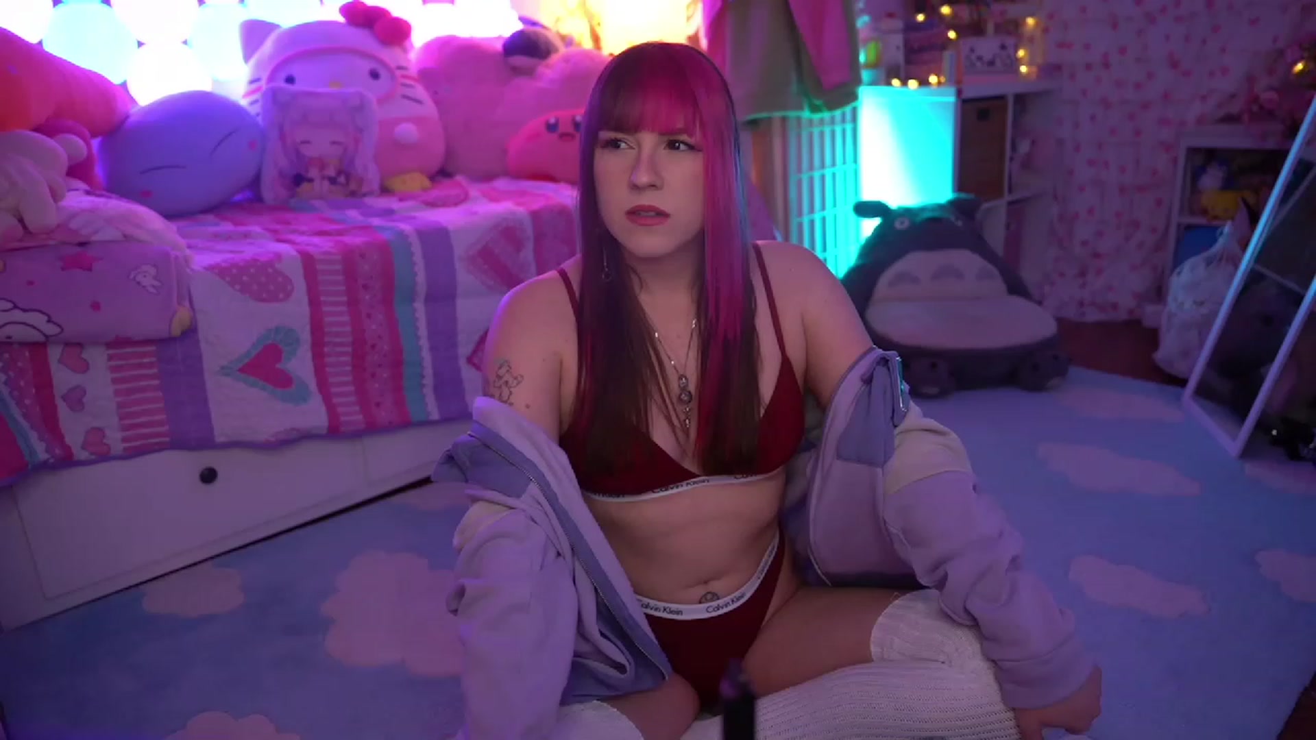 Gallery image thumbnail from SugaryBunny's myfreecams stream on, 02/03/2023, 24:13 image 14 of 20