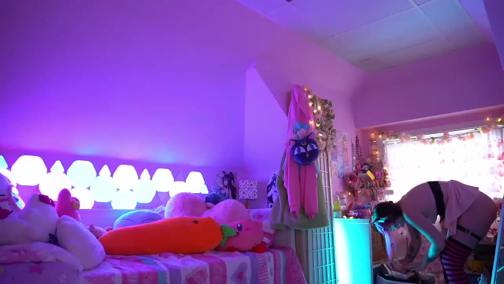 Gallery image thumbnail from SugaryBunny's myfreecams stream on, 02/04/2023, 22:59 image 12 of 20