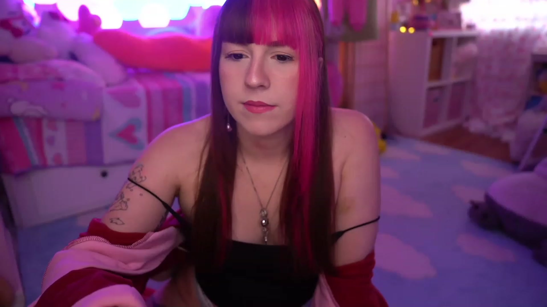Gallery image thumbnail from SugaryBunny's myfreecams stream on, 02/05/2023, 22:48 image 3 of 20