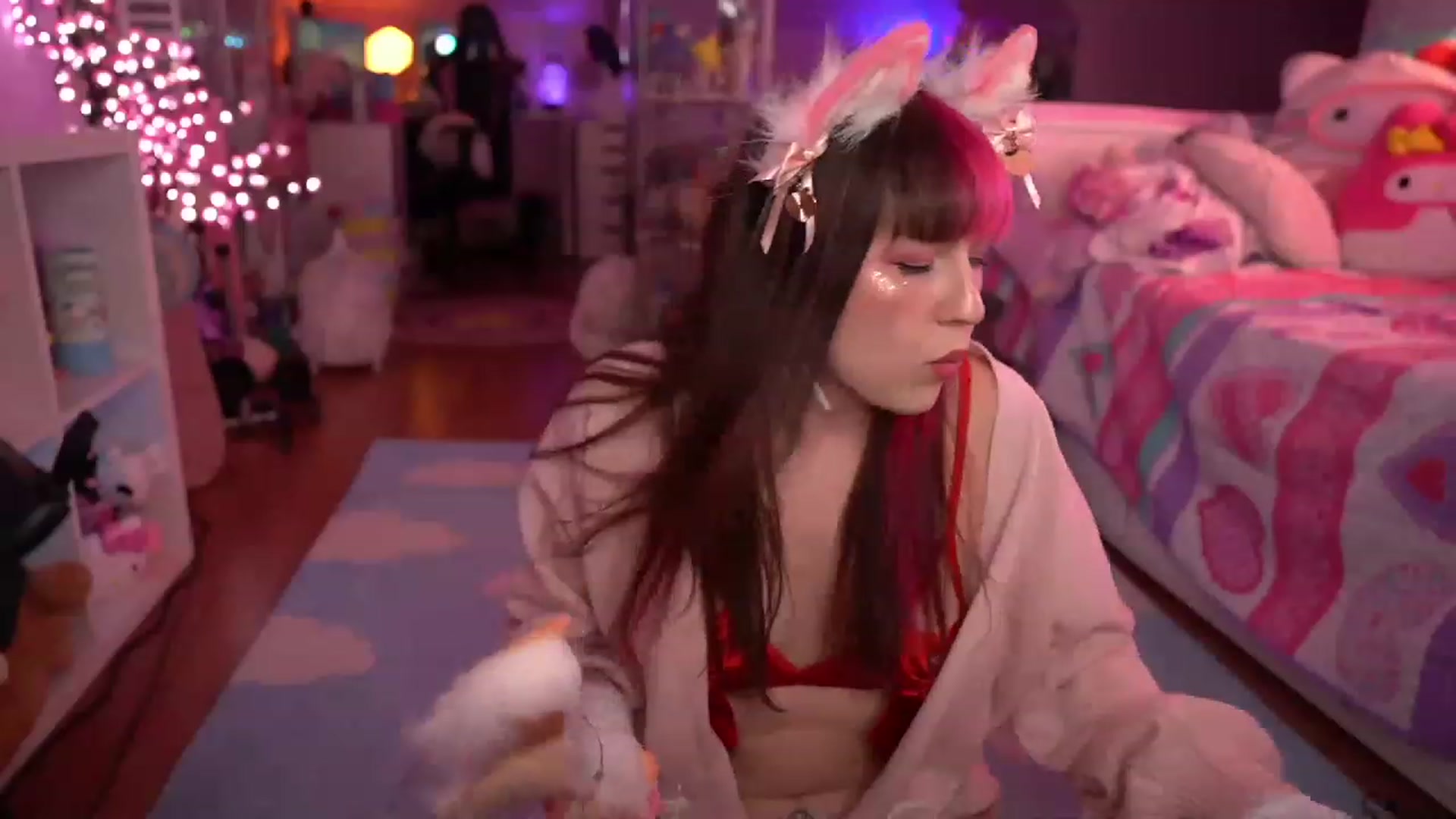 Gallery image thumbnail from SugaryBunny's myfreecams stream on, 02/15/2023, 03:21 image 9 of 20