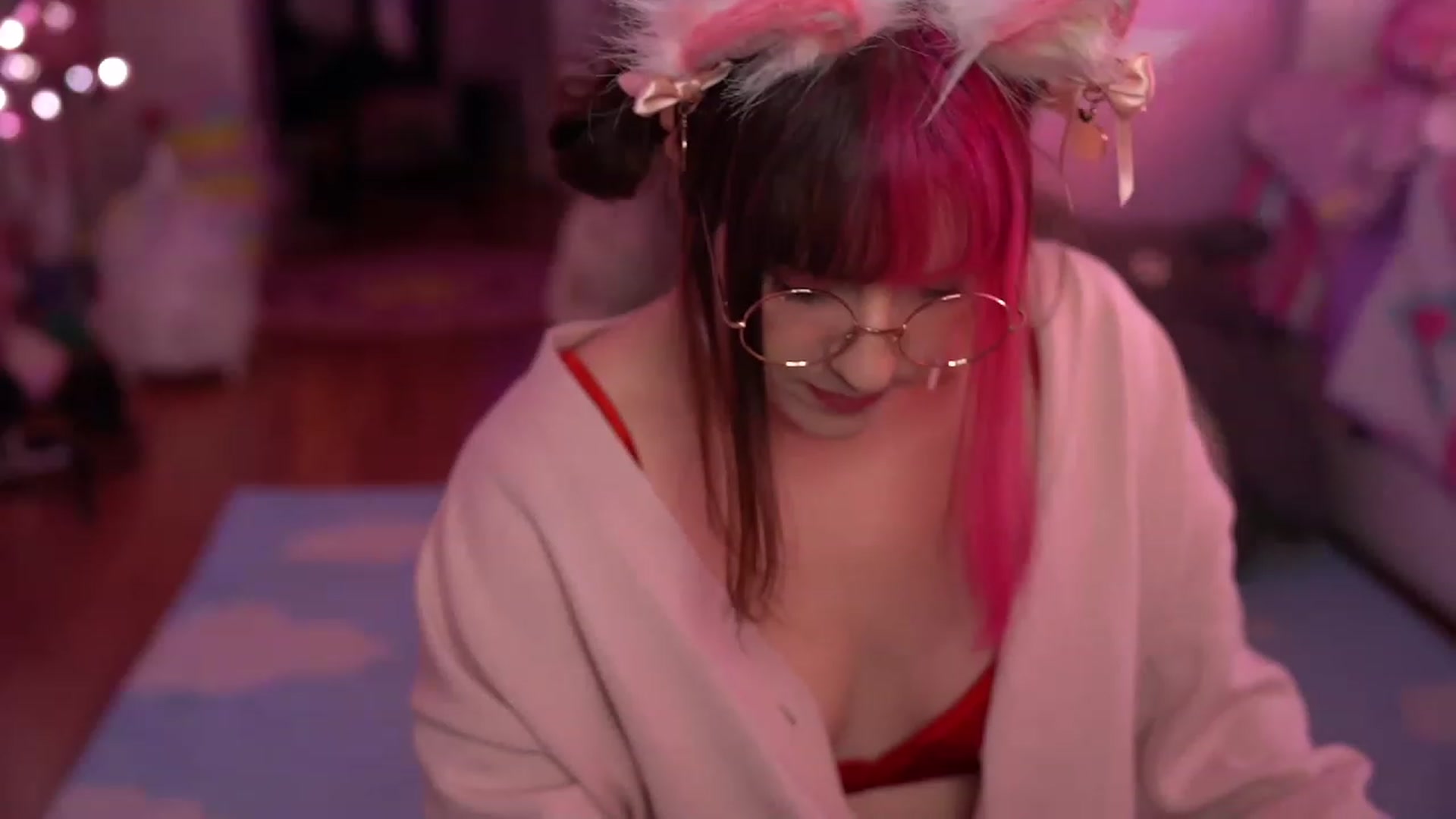 Gallery image thumbnail from SugaryBunny's myfreecams stream on, 02/15/2023, 03:21 image 15 of 20