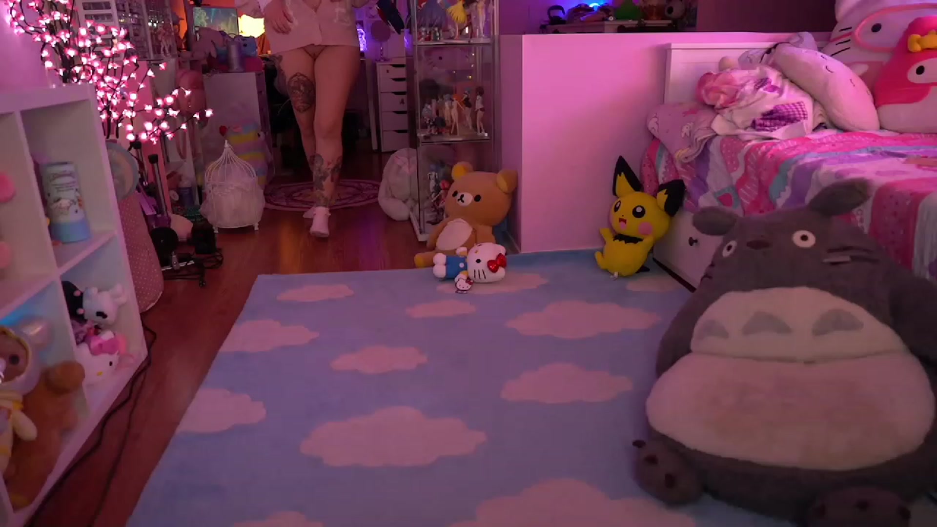 Gallery image thumbnail from SugaryBunny's myfreecams stream on, 02/15/2023, 03:21 image 20 of 20