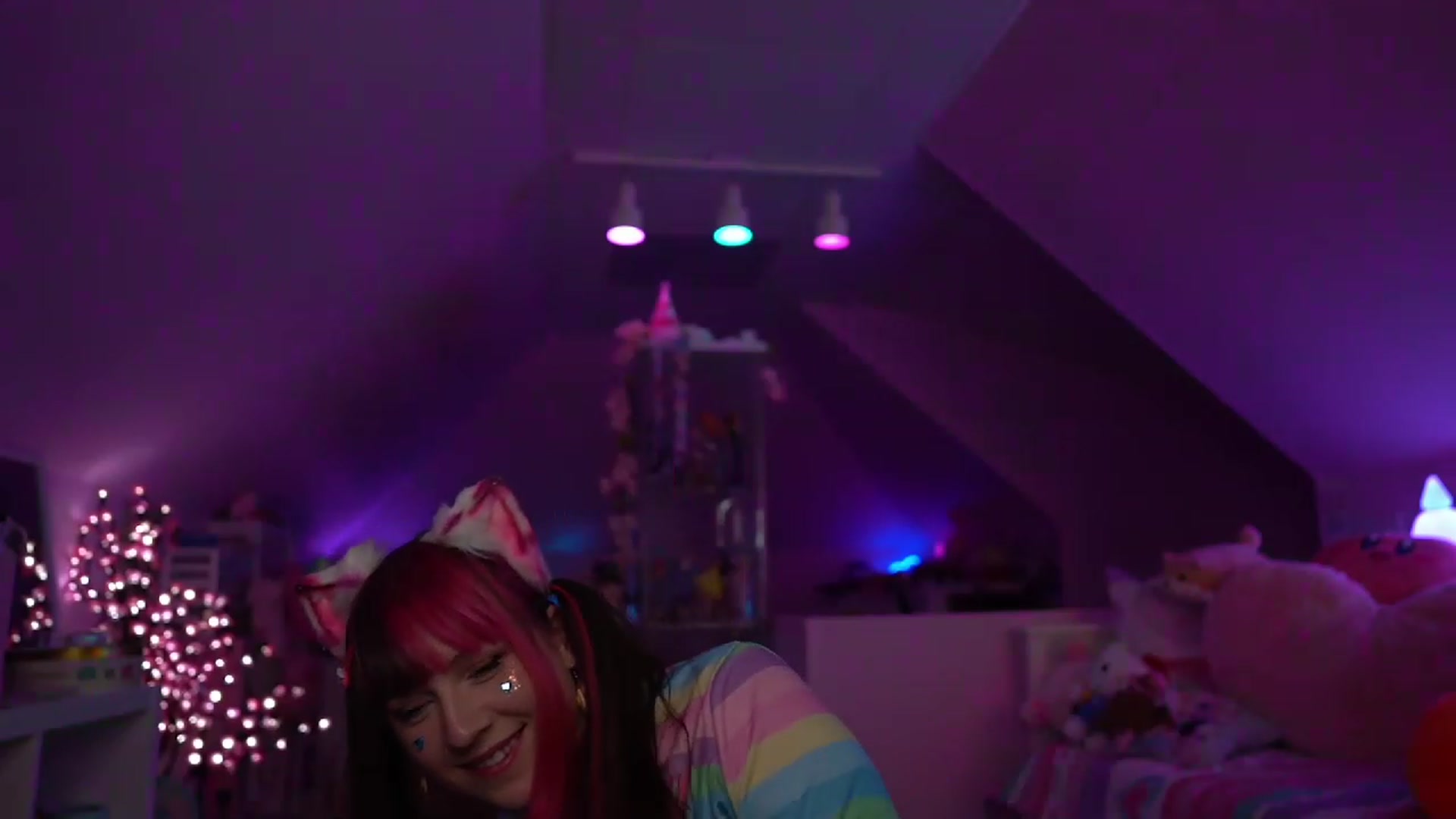 Gallery image thumbnail from SugaryBunny's myfreecams stream on, 02/19/2023, 23:53 image 14 of 20