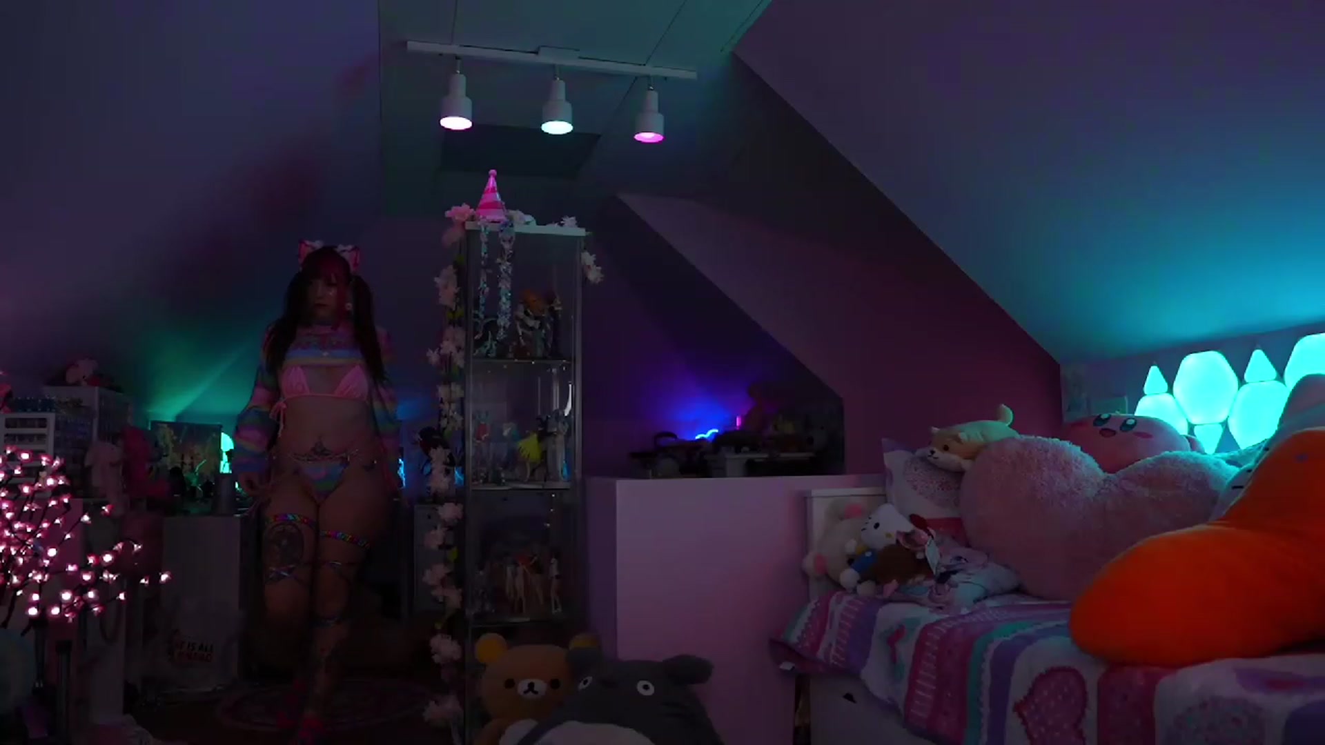 Gallery image thumbnail from SugaryBunny's myfreecams stream on, 02/19/2023, 23:53 image 11 of 20