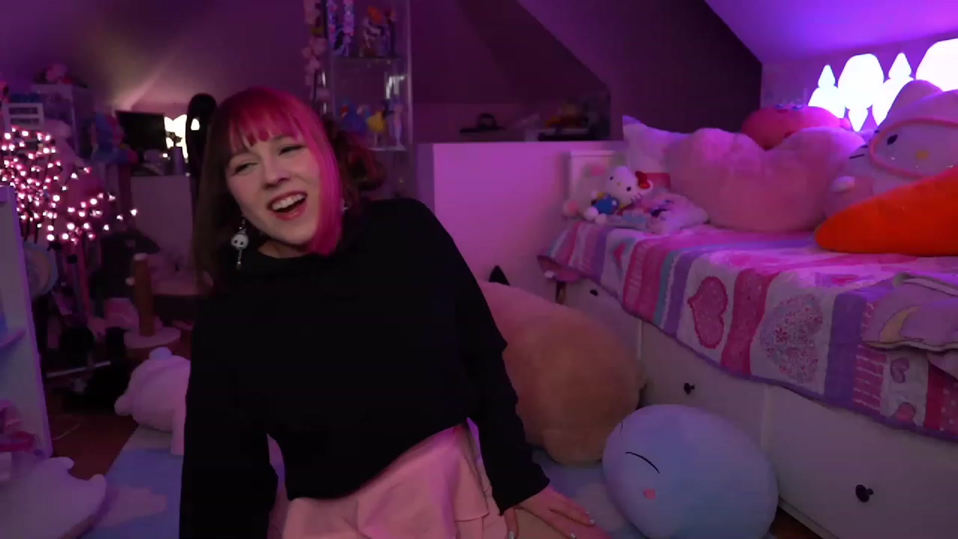 Gallery image thumbnail from SugaryBunny's myfreecams stream on, 02/26/2023, 05:04 image 3 of 20