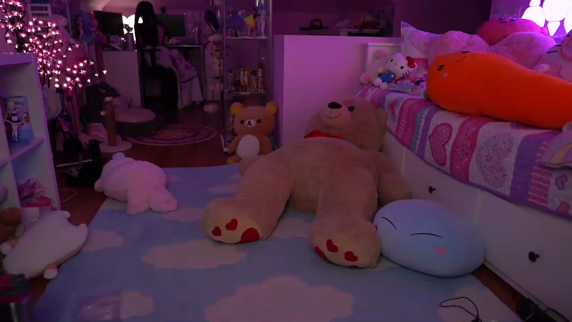 Gallery image thumbnail from SugaryBunny's myfreecams stream on, 02/26/2023, 05:04 image 19 of 20
