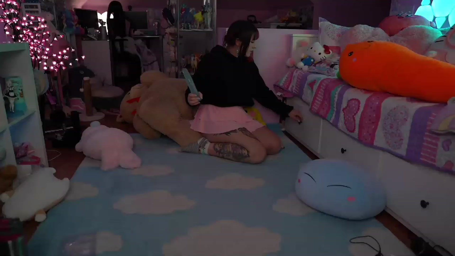Gallery image thumbnail from SugaryBunny's myfreecams stream on, 02/26/2023, 05:04 image 18 of 20