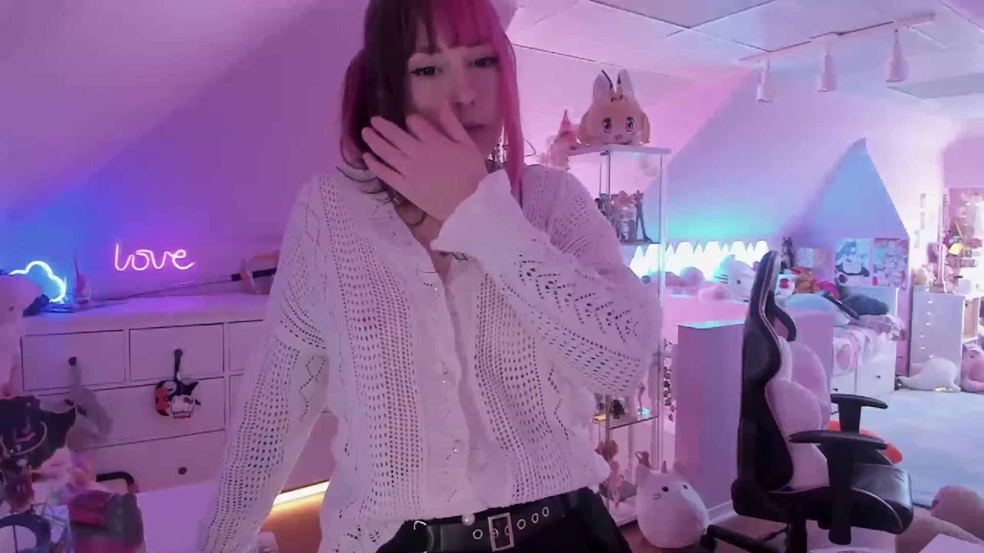 Gallery image thumbnail from SugaryBunny's myfreecams stream on, 03/02/2023, 21:37 image 20 of 20