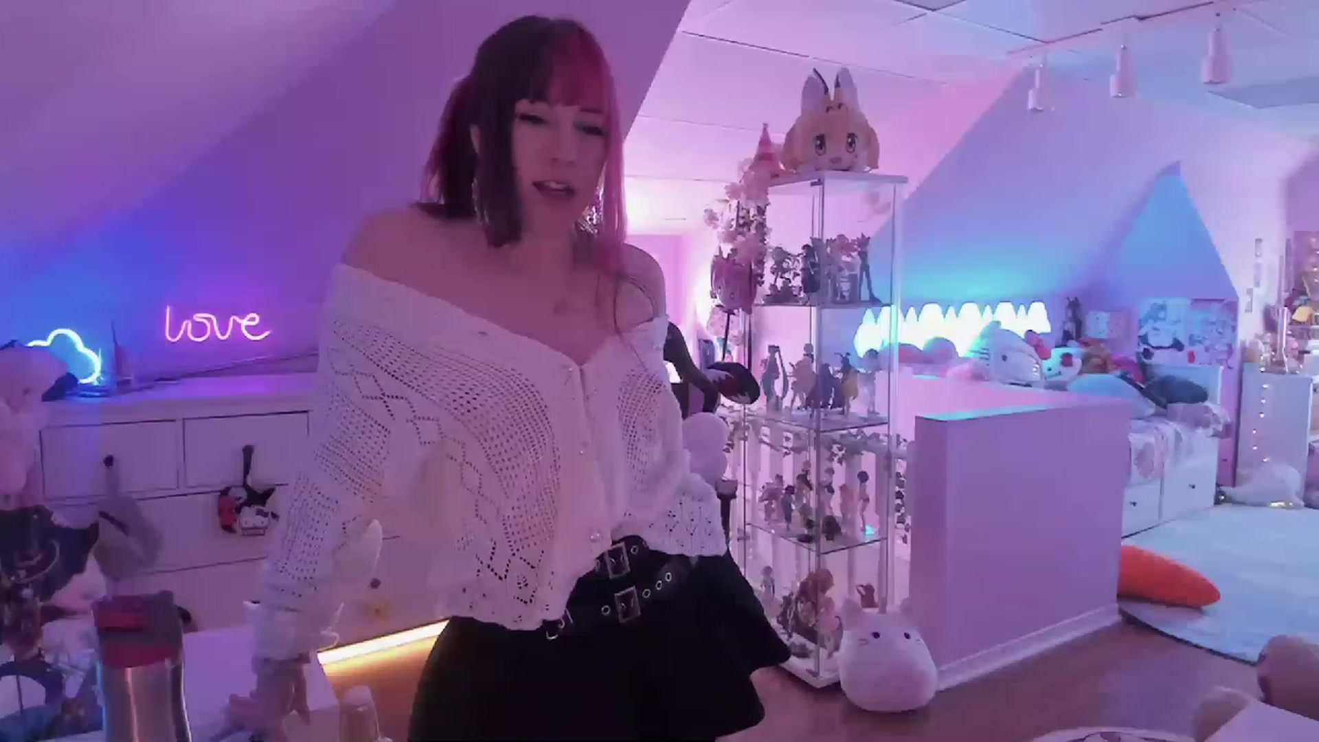 Gallery image thumbnail from SugaryBunny's myfreecams stream on, 03/02/2023, 21:37 image 5 of 20