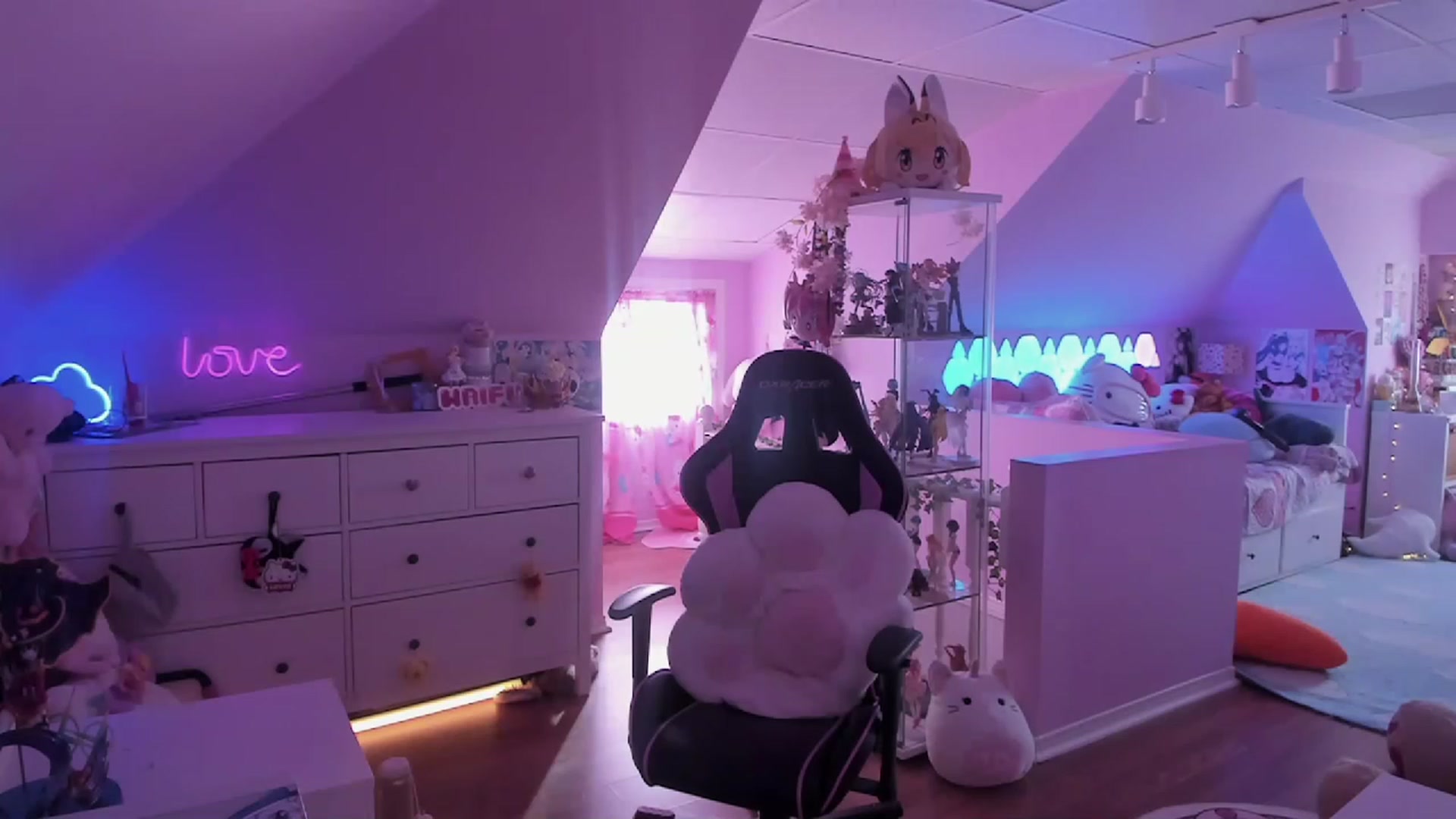 Gallery image thumbnail from SugaryBunny's myfreecams stream on, 03/02/2023, 21:37 image 8 of 20