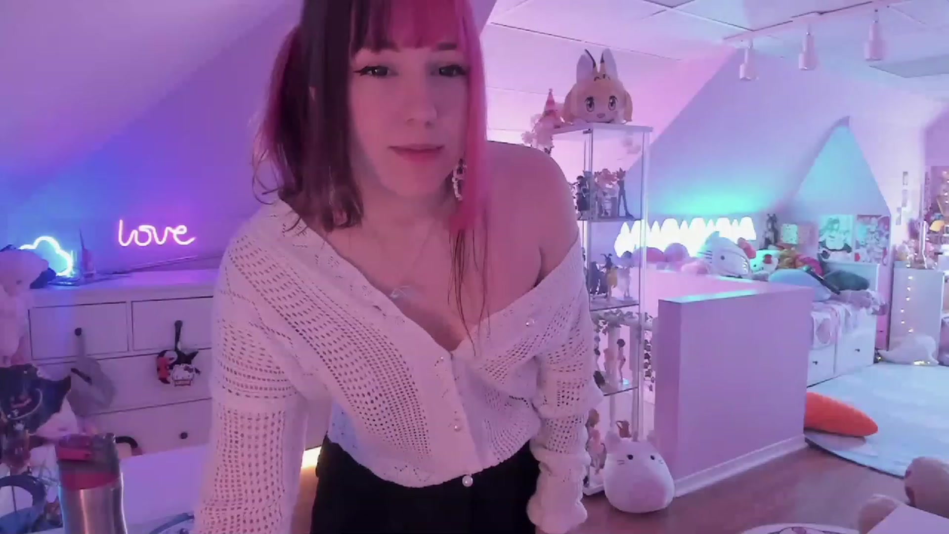 Gallery image thumbnail from SugaryBunny's myfreecams stream on, 03/02/2023, 21:37 image 3 of 20