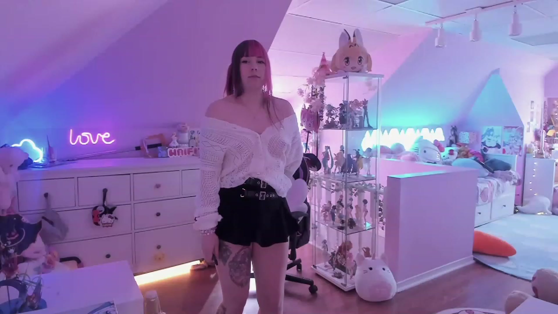 Gallery image thumbnail from SugaryBunny's myfreecams stream on, 03/02/2023, 21:37 image 9 of 20