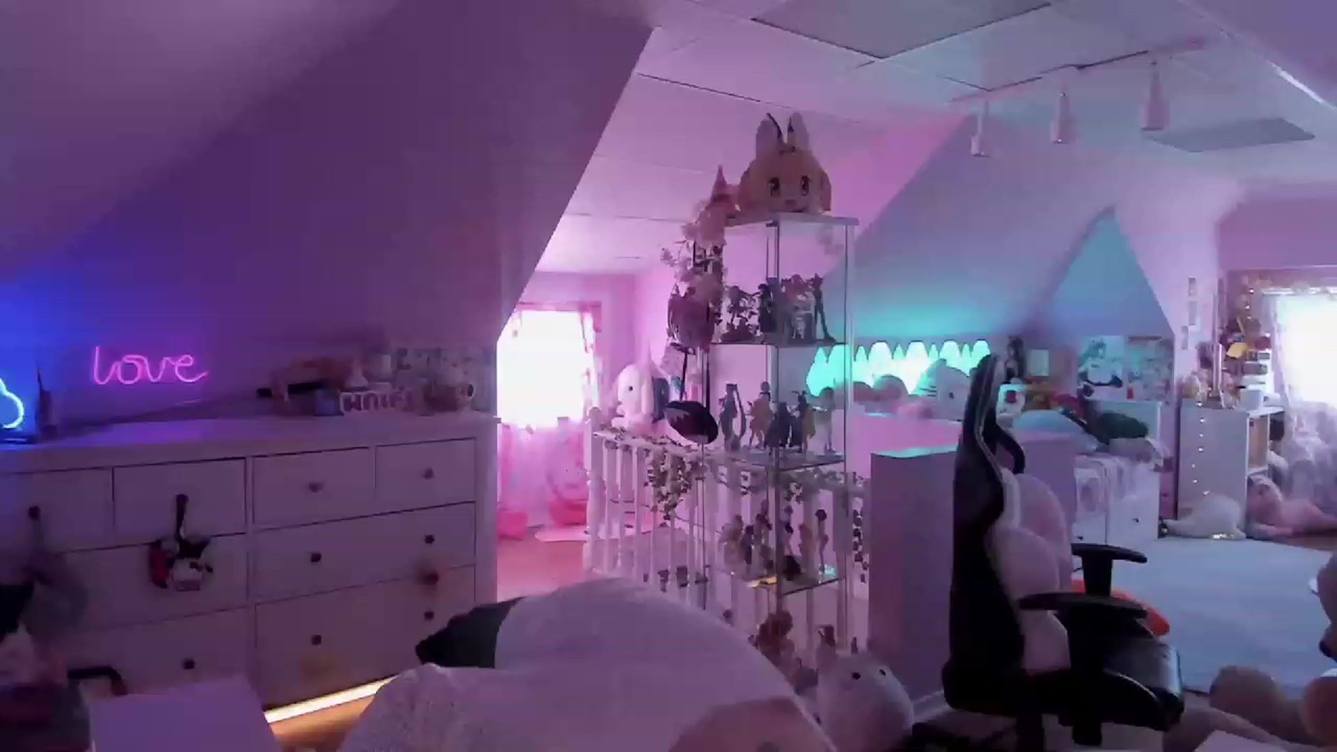 Gallery image thumbnail from SugaryBunny's myfreecams stream on, 03/02/2023, 21:37 image 13 of 20