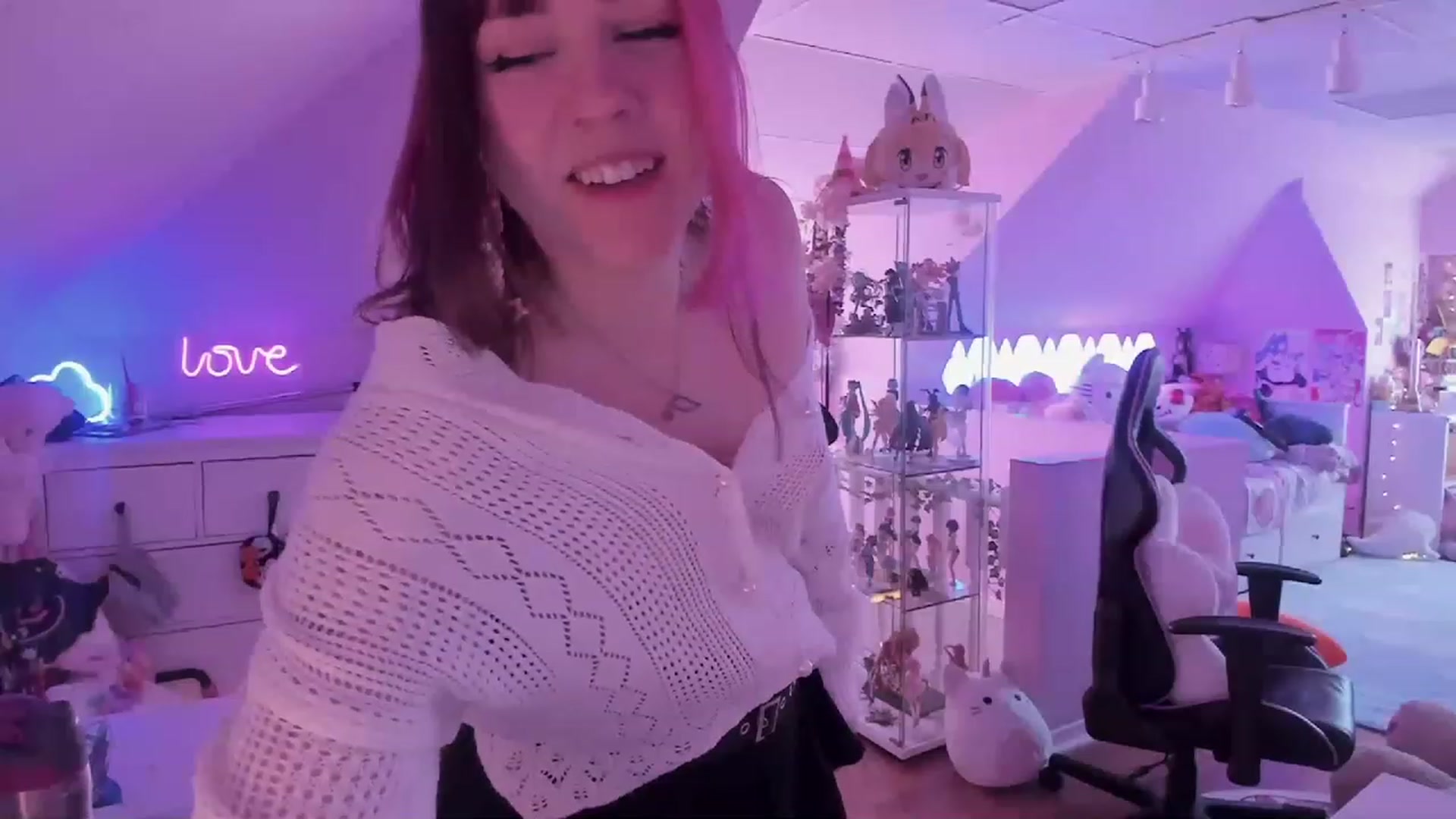Gallery image thumbnail from SugaryBunny's myfreecams stream on, 03/02/2023, 21:37 image 11 of 20