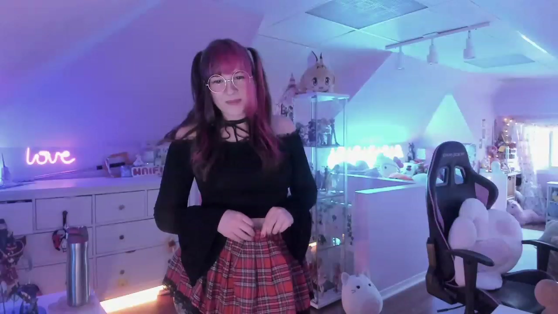 Gallery image thumbnail from SugaryBunny's myfreecams stream on, 03/03/2023, 21:37 image 7 of 20