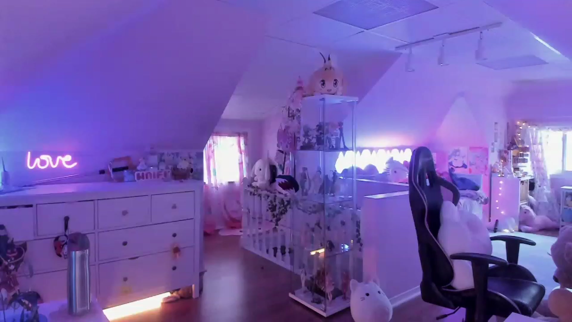 Gallery image thumbnail from SugaryBunny's myfreecams stream on, 03/03/2023, 21:37 image 5 of 20