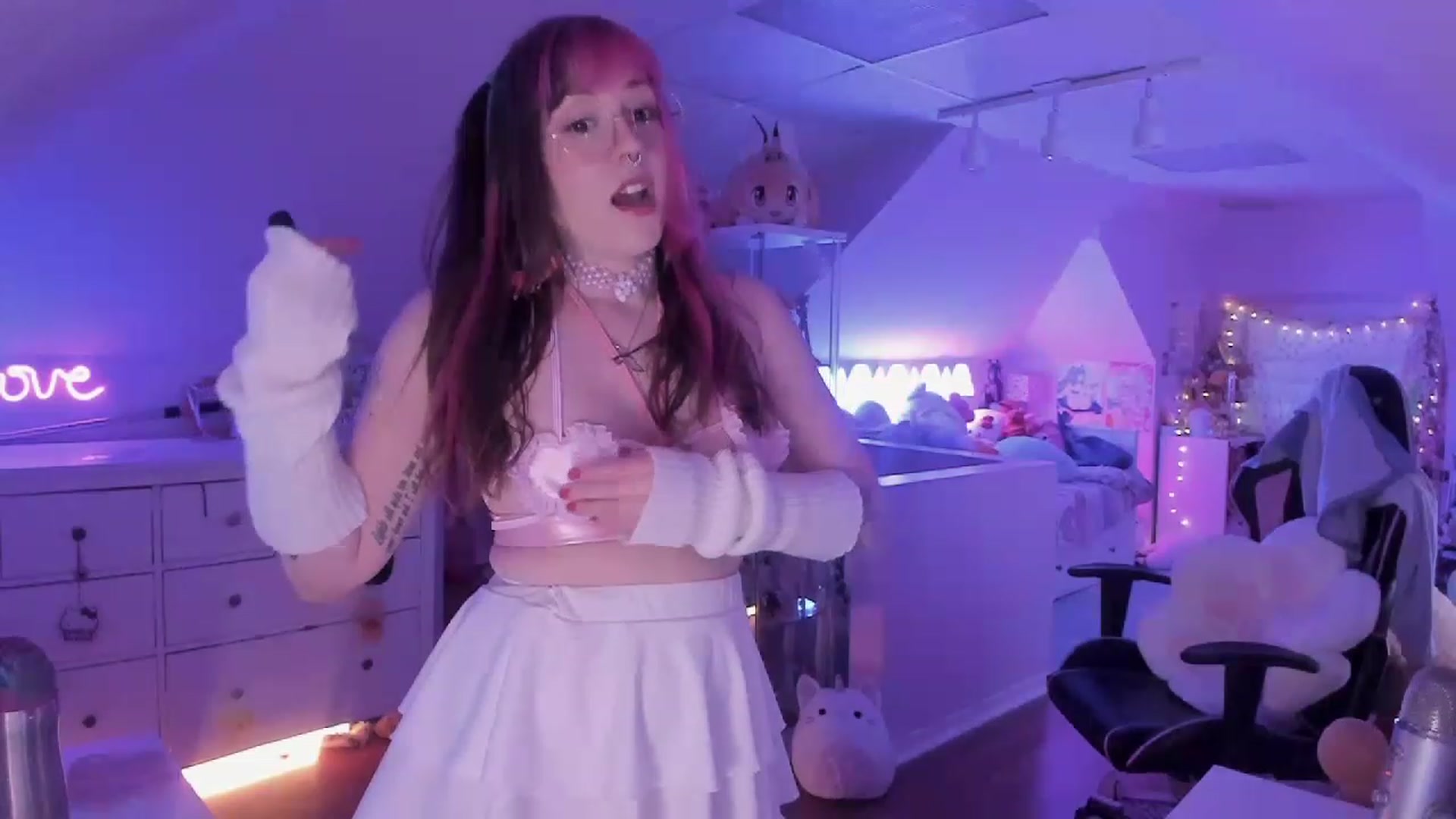 Gallery image thumbnail from SugaryBunny's myfreecams stream on, 03/03/2023, 22:51 image 19 of 20