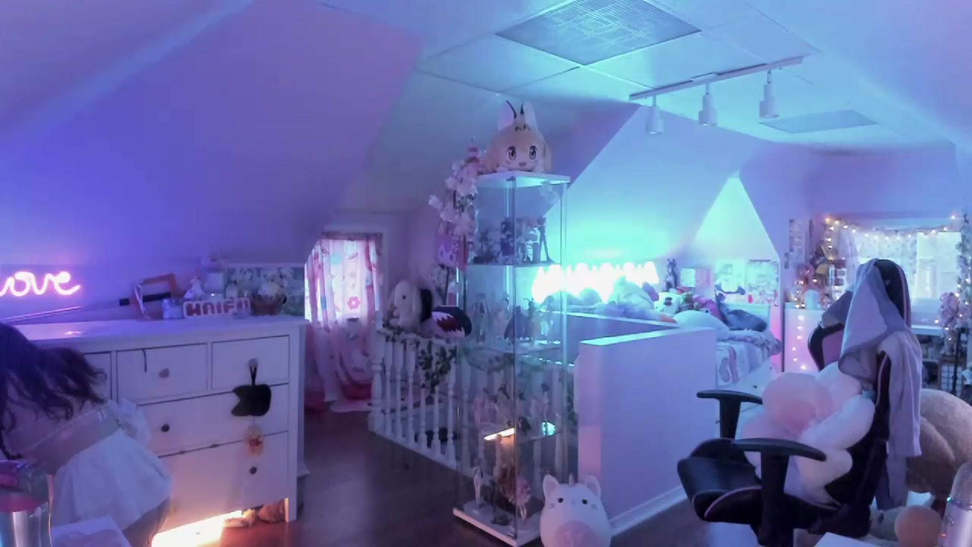 Gallery image thumbnail from SugaryBunny's myfreecams stream on, 03/03/2023, 22:51 image 6 of 20