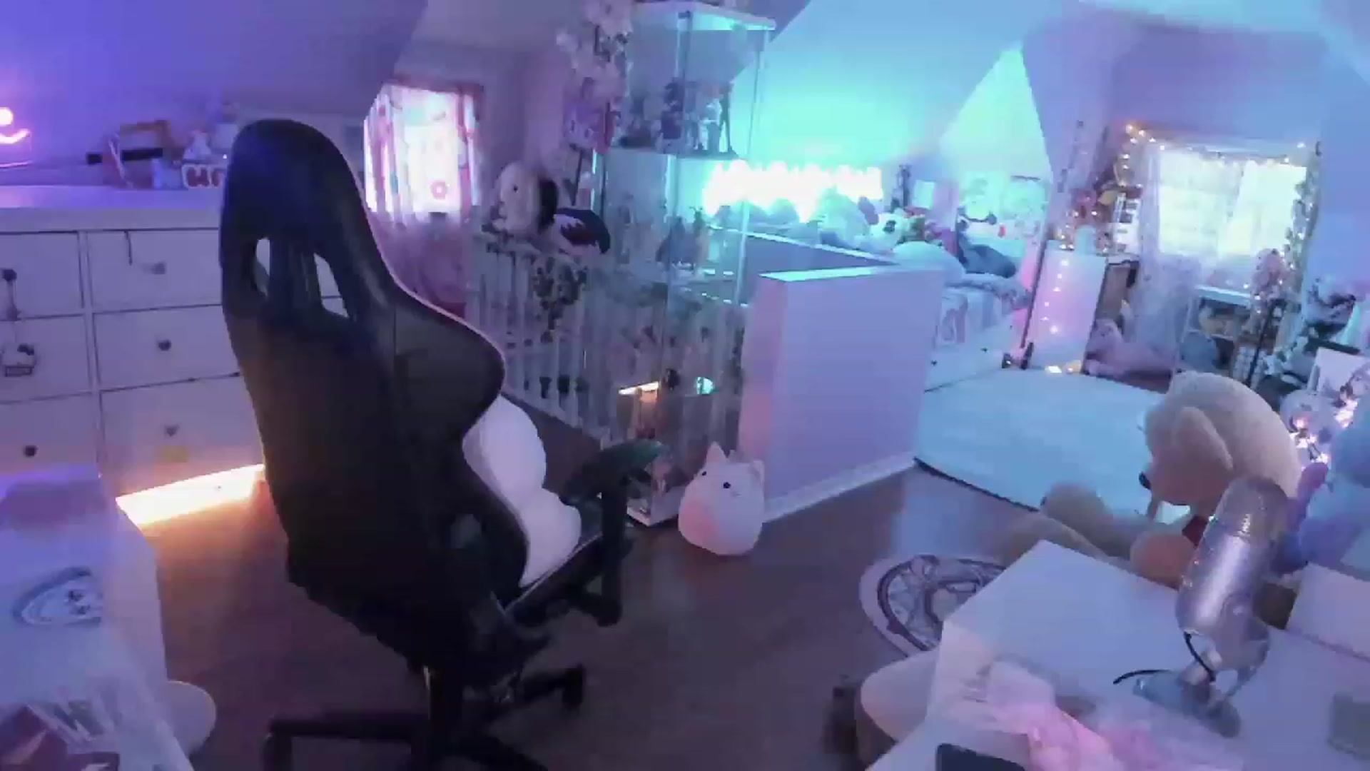 Gallery image thumbnail from SugaryBunny's myfreecams stream on, 03/03/2023, 22:51 image 1 of 20