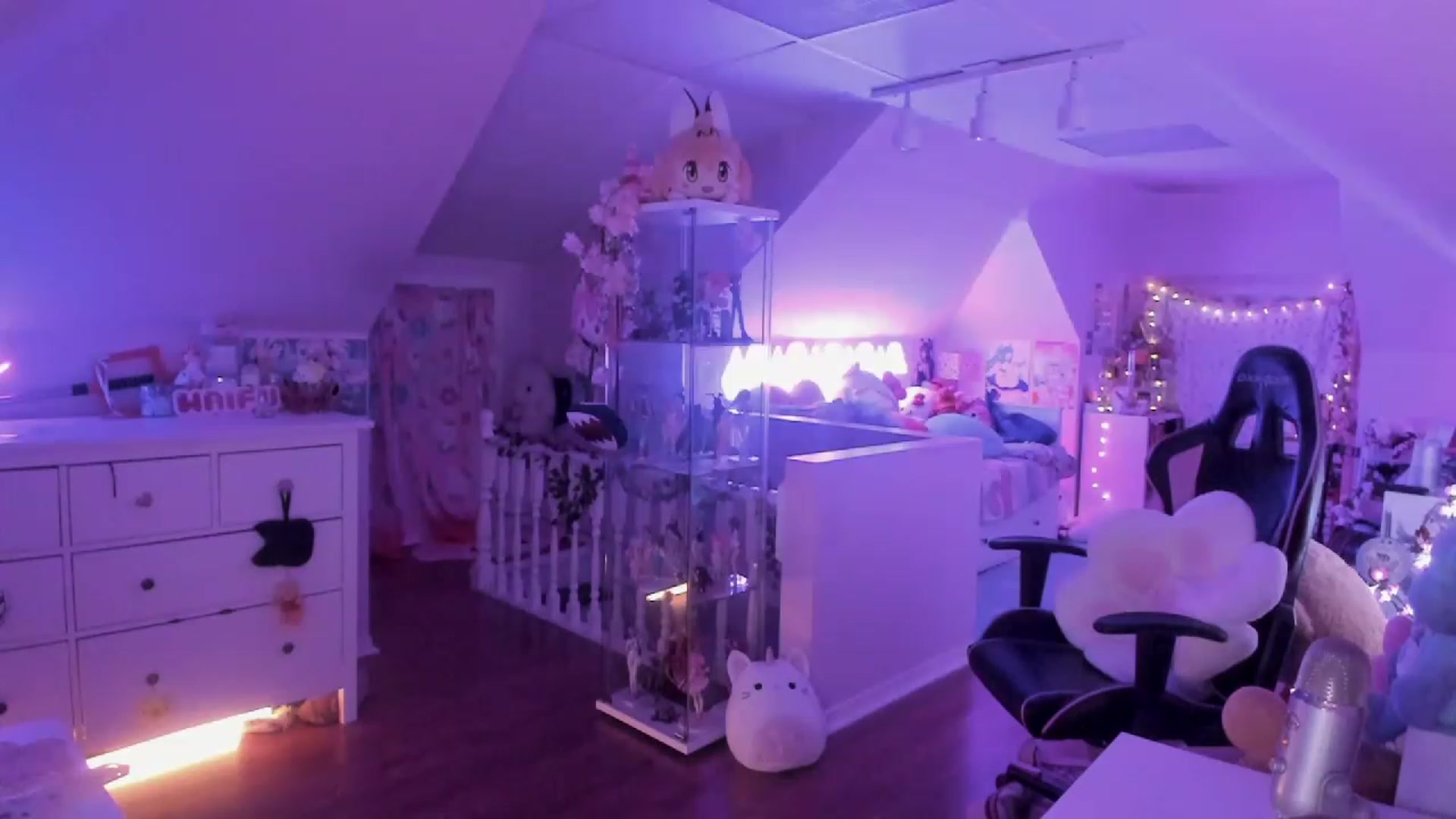 Gallery image thumbnail from SugaryBunny's myfreecams stream on, 03/03/2023, 23:54 image 11 of 20