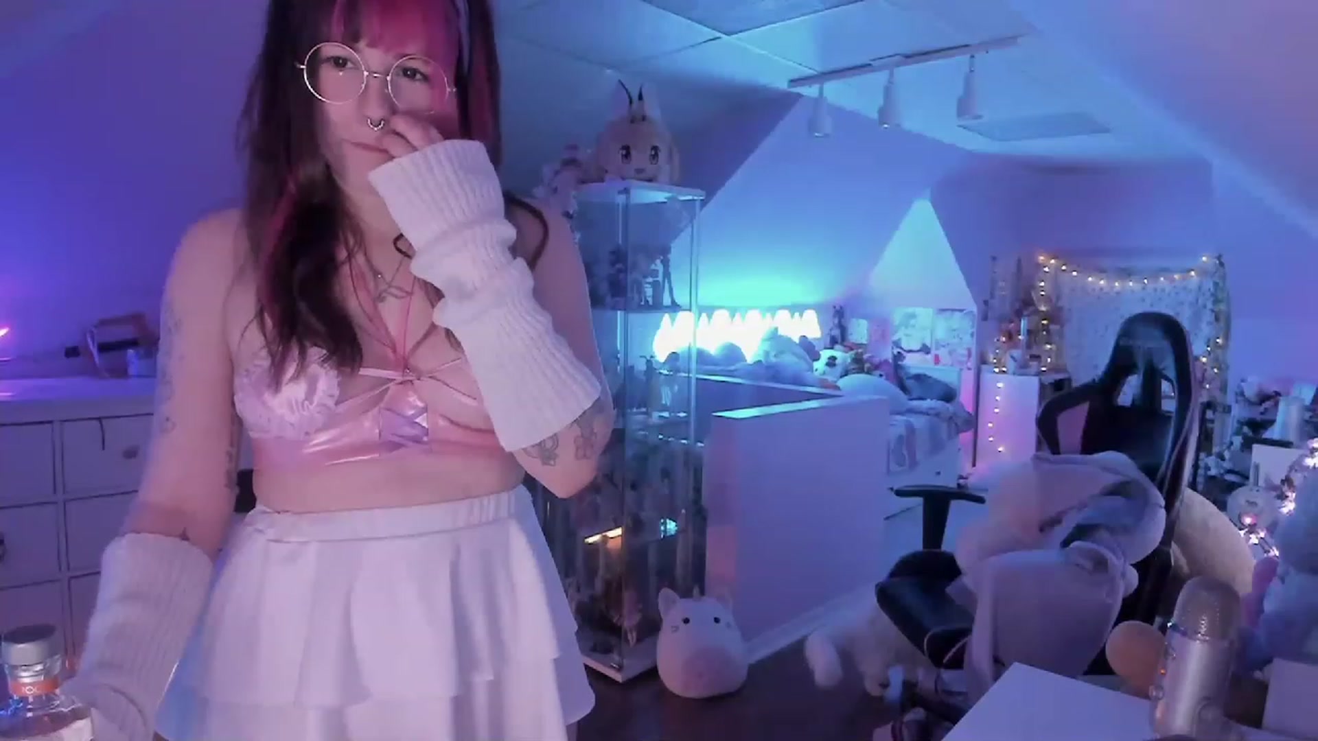 Gallery image thumbnail from SugaryBunny's myfreecams stream on, 03/03/2023, 23:54 image 17 of 20