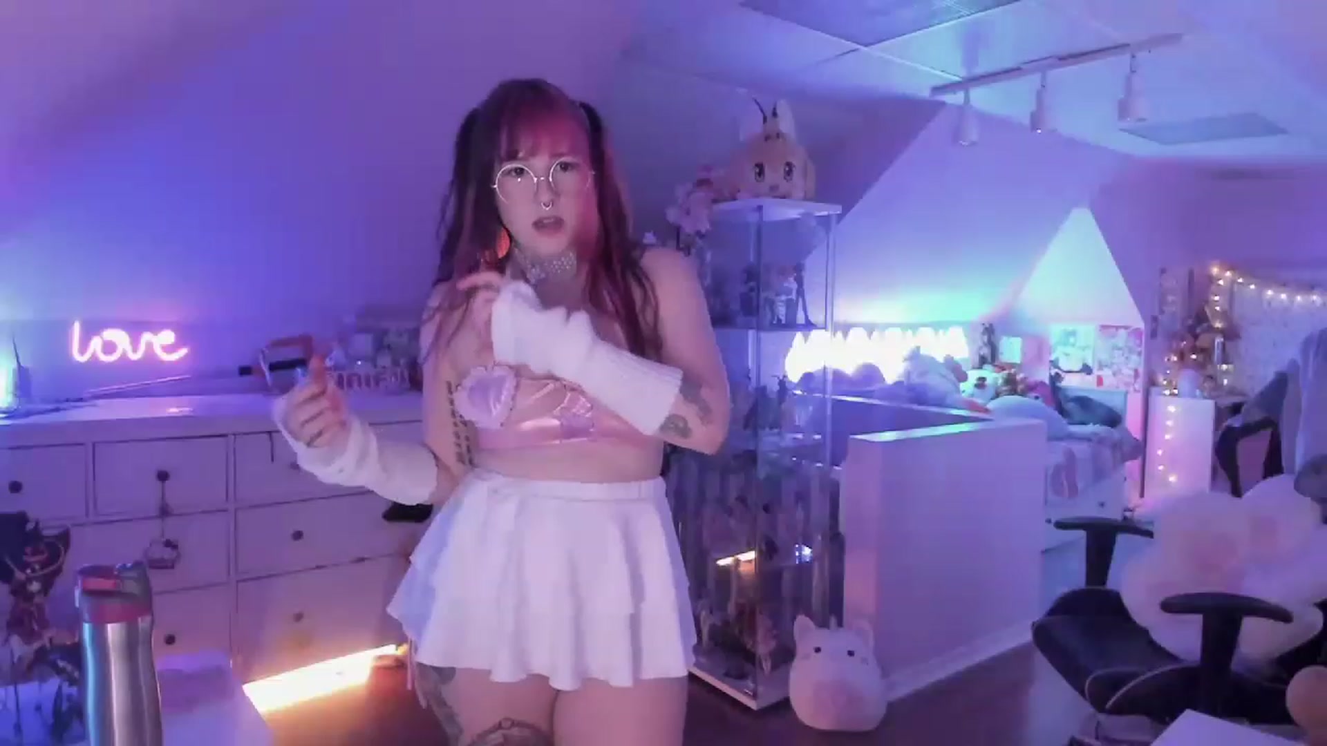 Gallery image thumbnail from SugaryBunny's myfreecams stream on, 03/03/2023, 23:54 image 2 of 20