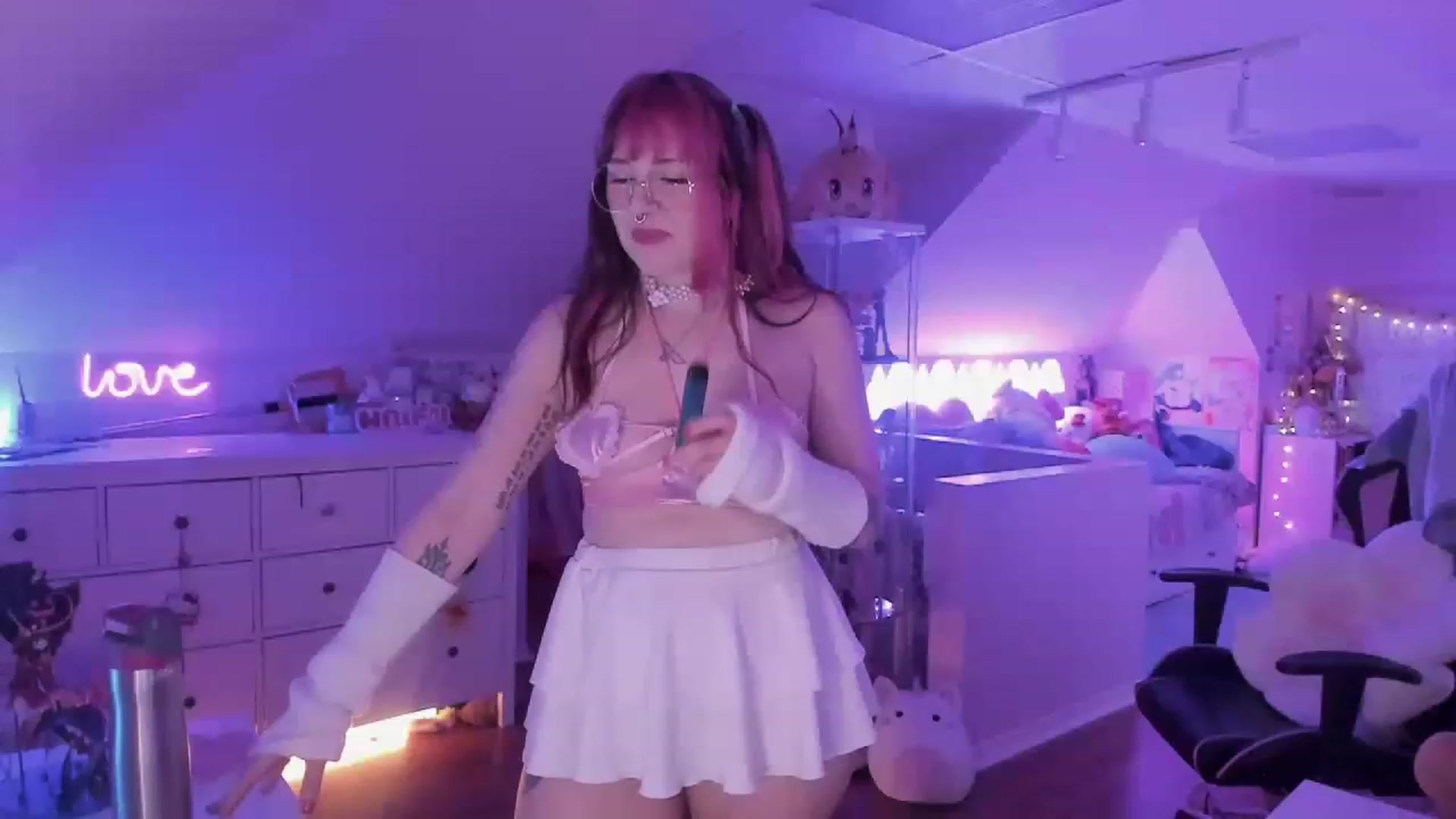 Gallery image thumbnail from SugaryBunny's myfreecams stream on, 03/03/2023, 23:54 image 1 of 20