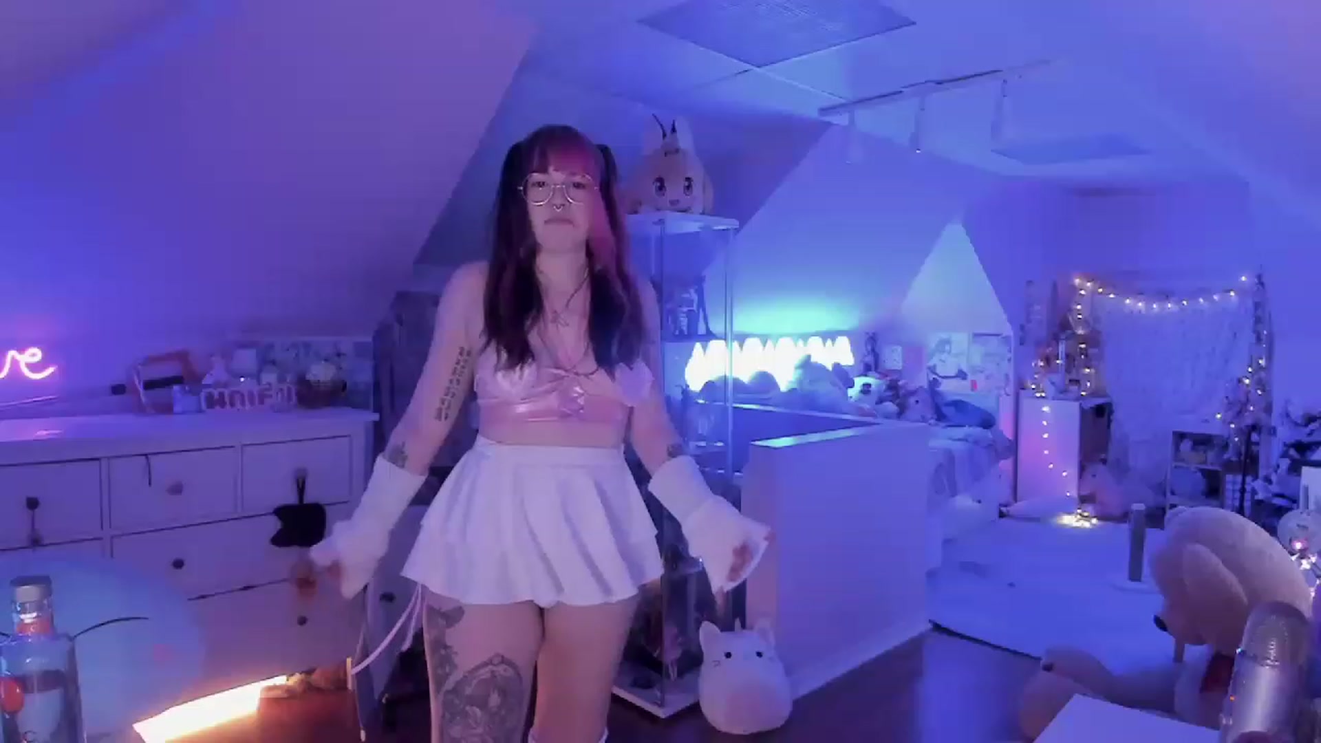 Gallery image thumbnail from SugaryBunny's myfreecams stream on, 03/04/2023, 01:09 image 4 of 20