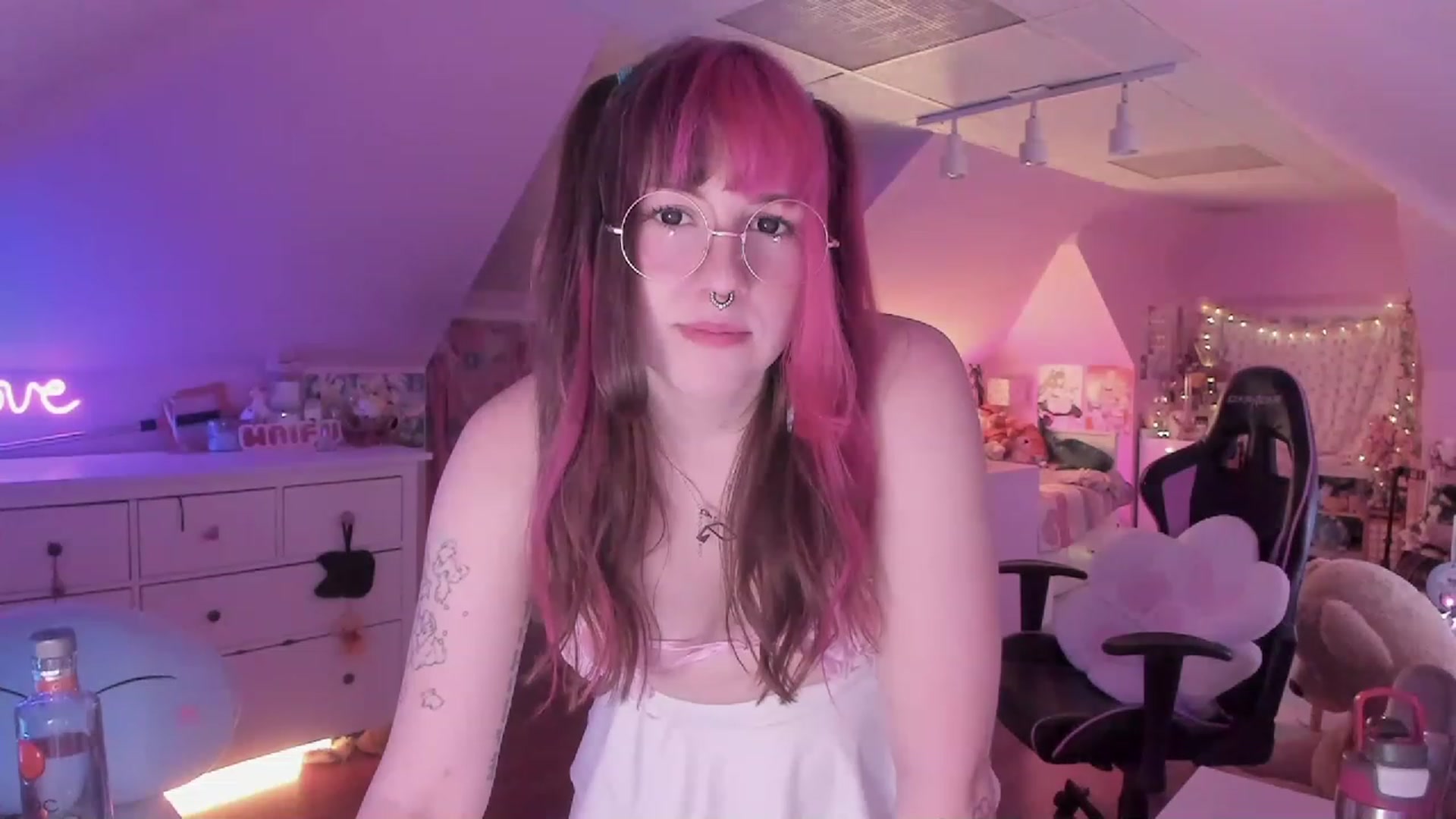 Gallery image thumbnail from SugaryBunny's myfreecams stream on, 03/04/2023, 01:09 image 8 of 20