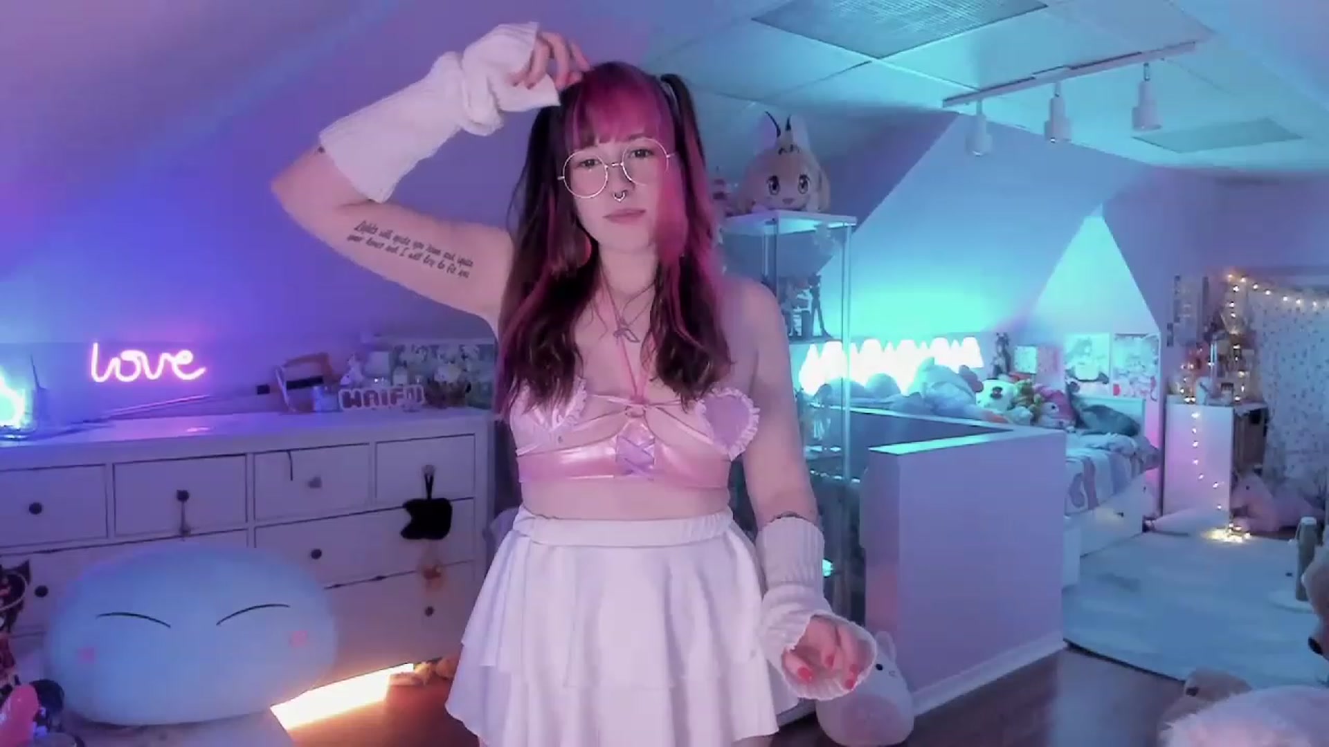 Gallery image thumbnail from SugaryBunny's myfreecams stream on, 03/04/2023, 01:09 image 2 of 20