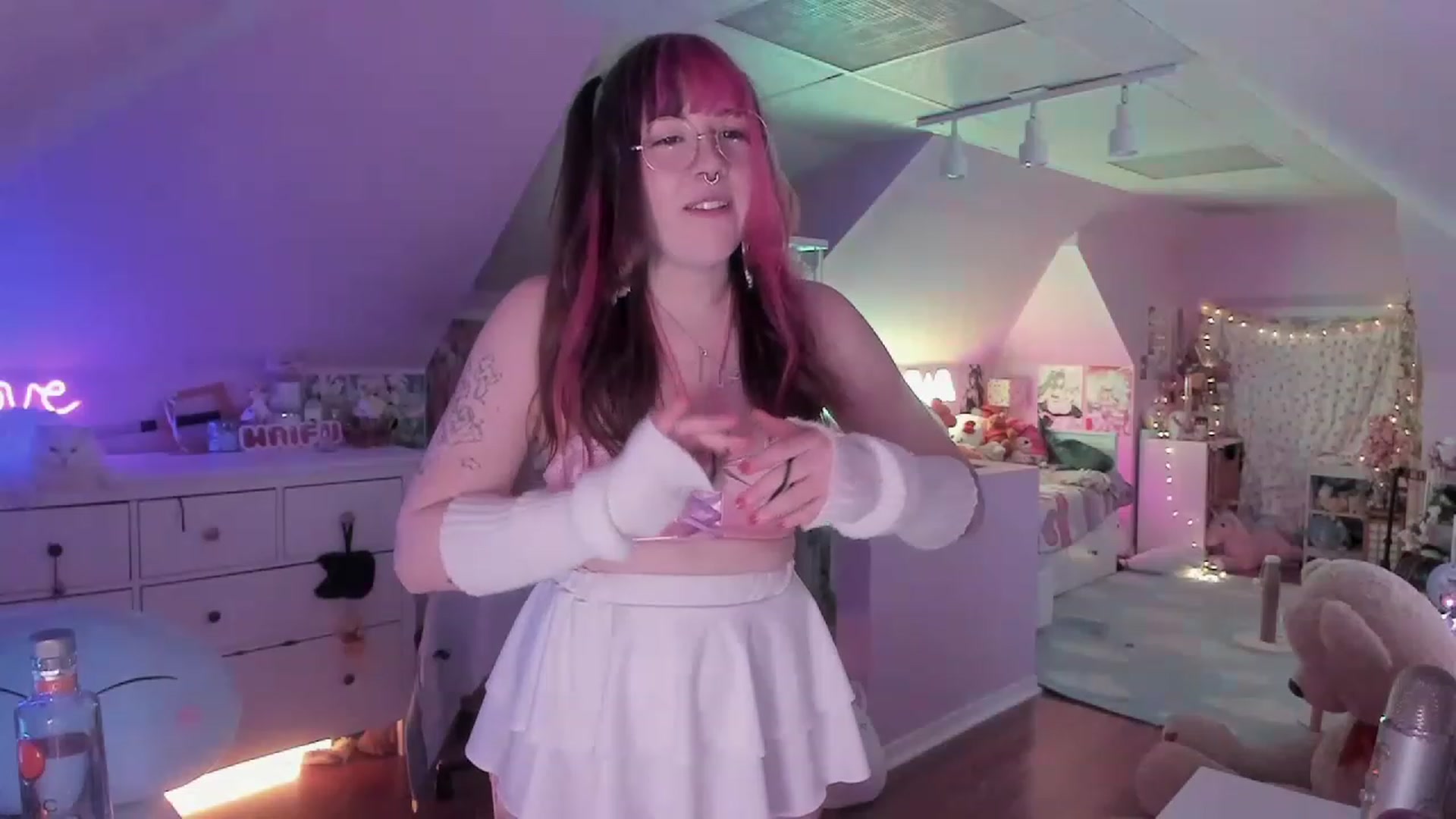 Gallery image thumbnail from SugaryBunny's myfreecams stream on, 03/04/2023, 01:09 image 5 of 20