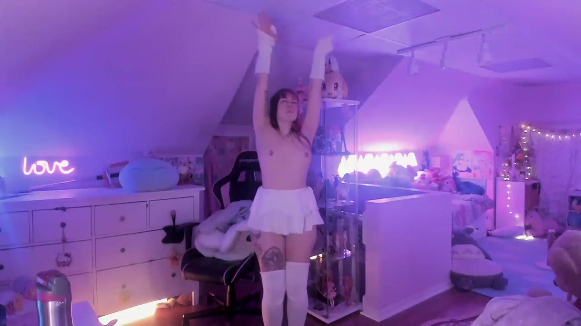 Gallery image thumbnail from SugaryBunny's myfreecams stream on, 03/04/2023, 03:16 image 16 of 20