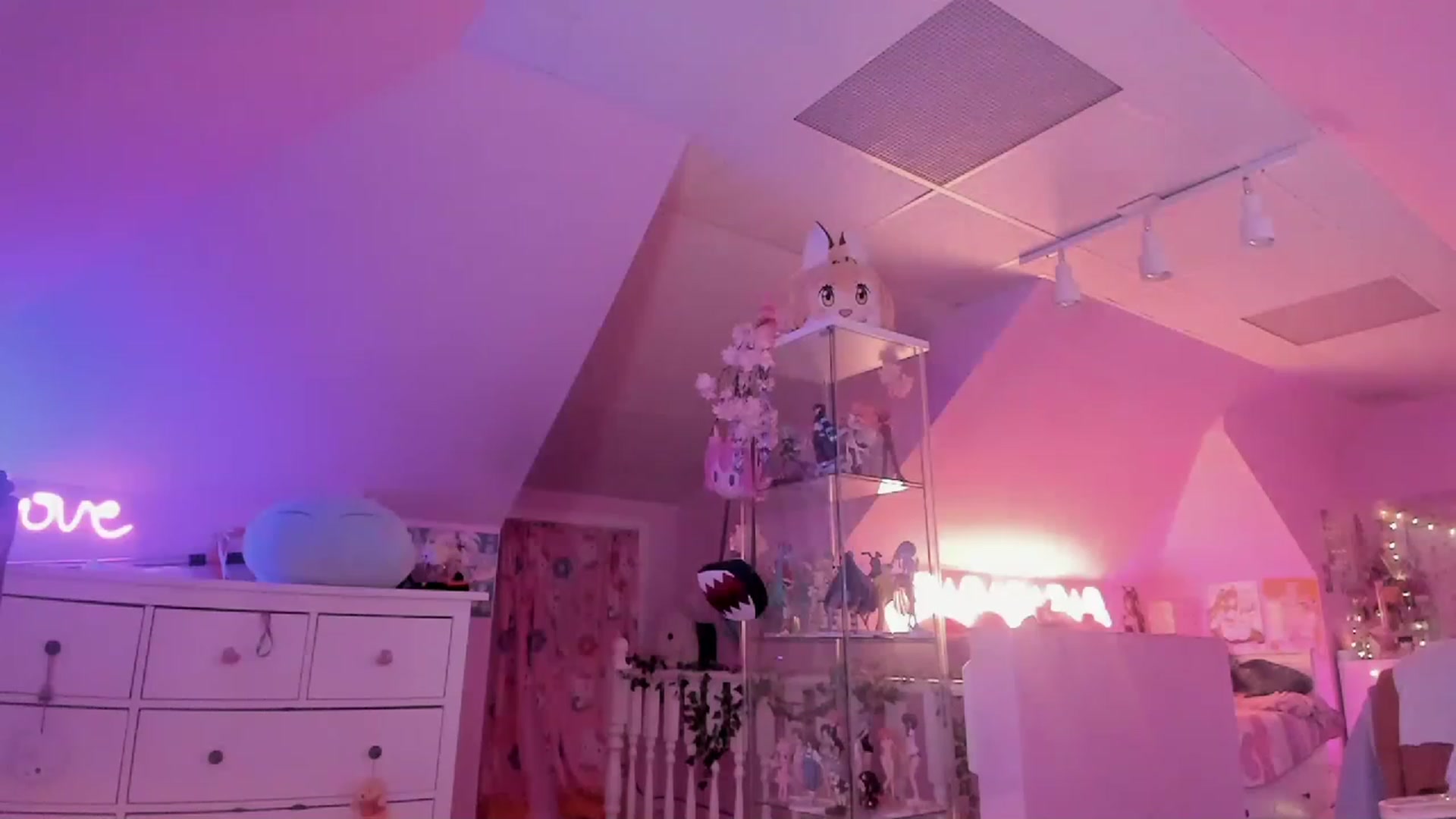 Gallery image thumbnail from SugaryBunny's myfreecams stream on, 03/04/2023, 06:03 image 14 of 20