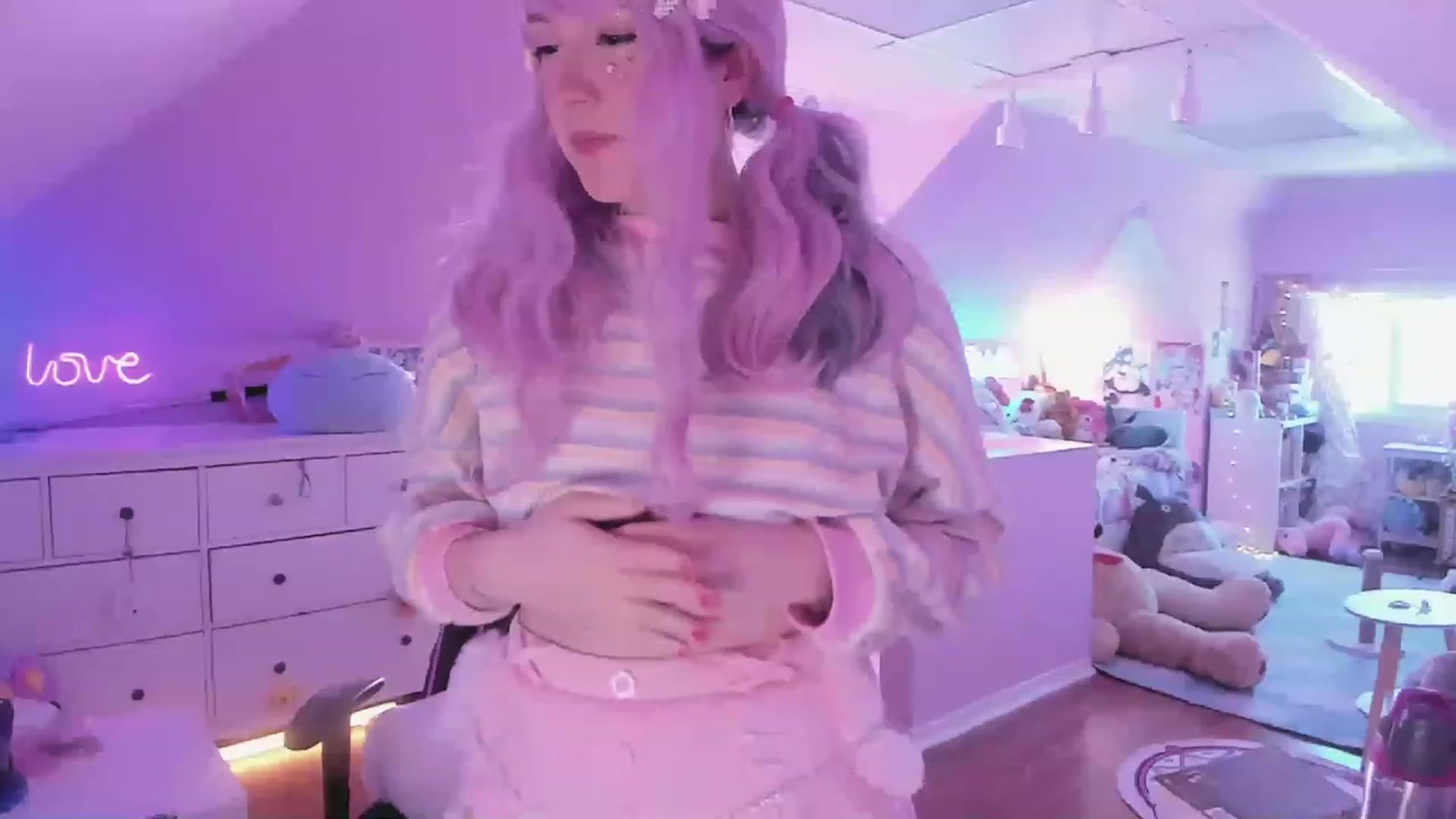 Gallery image thumbnail from SugaryBunny's myfreecams stream on, 03/07/2023, 18:38 image 19 of 20