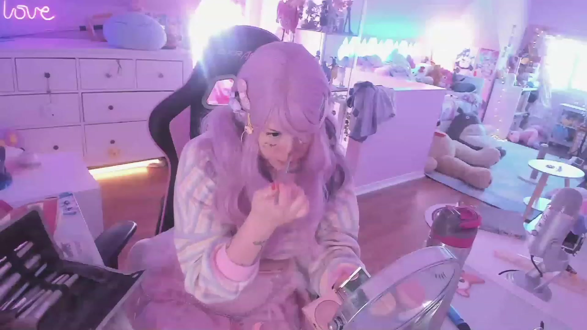 Gallery image thumbnail from SugaryBunny's myfreecams stream on, 03/07/2023, 18:38 image 11 of 20