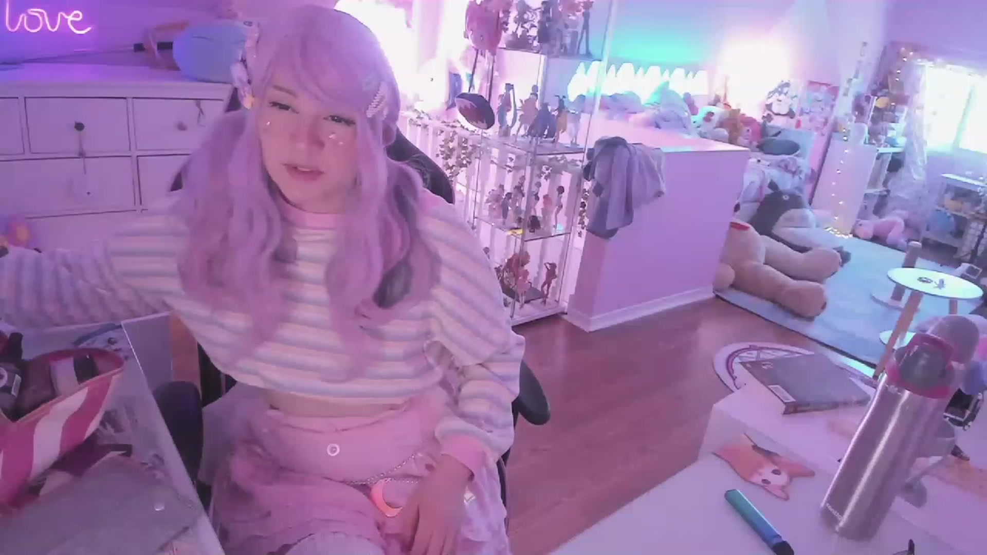Gallery image thumbnail from SugaryBunny's myfreecams stream on, 03/07/2023, 18:38 image 17 of 20