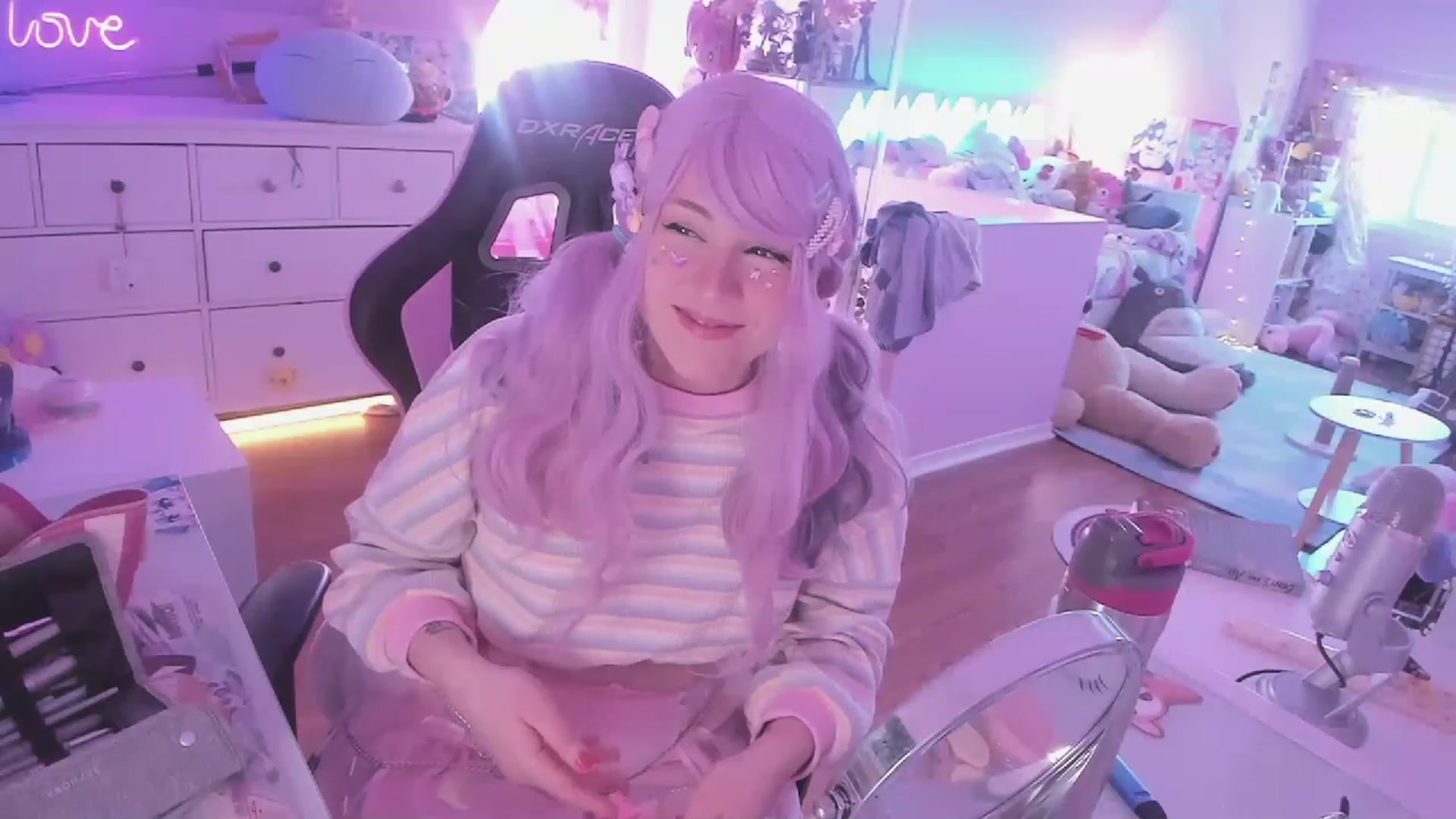 Gallery image thumbnail from SugaryBunny's myfreecams stream on, 03/07/2023, 18:38 image 13 of 20