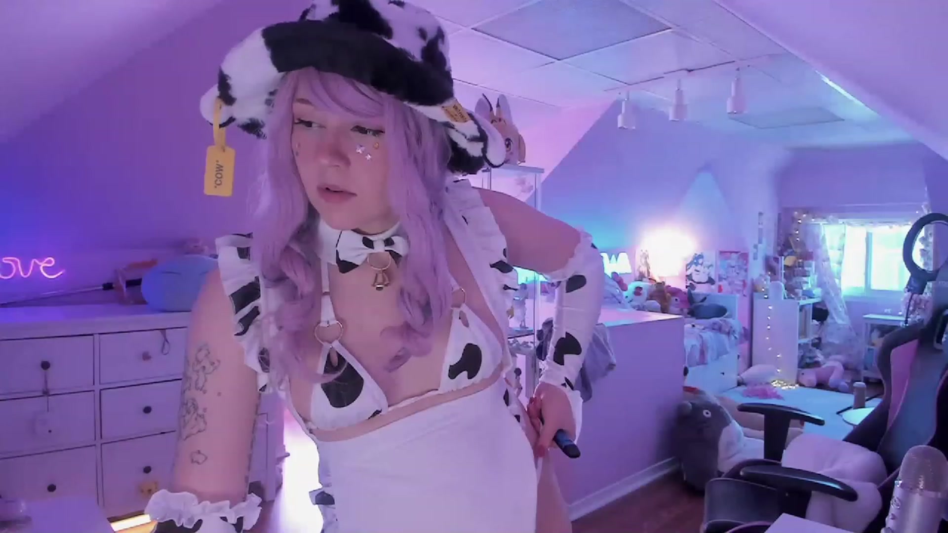 Gallery image thumbnail from SugaryBunny's myfreecams stream on, 03/07/2023, 20:02 image 9 of 20