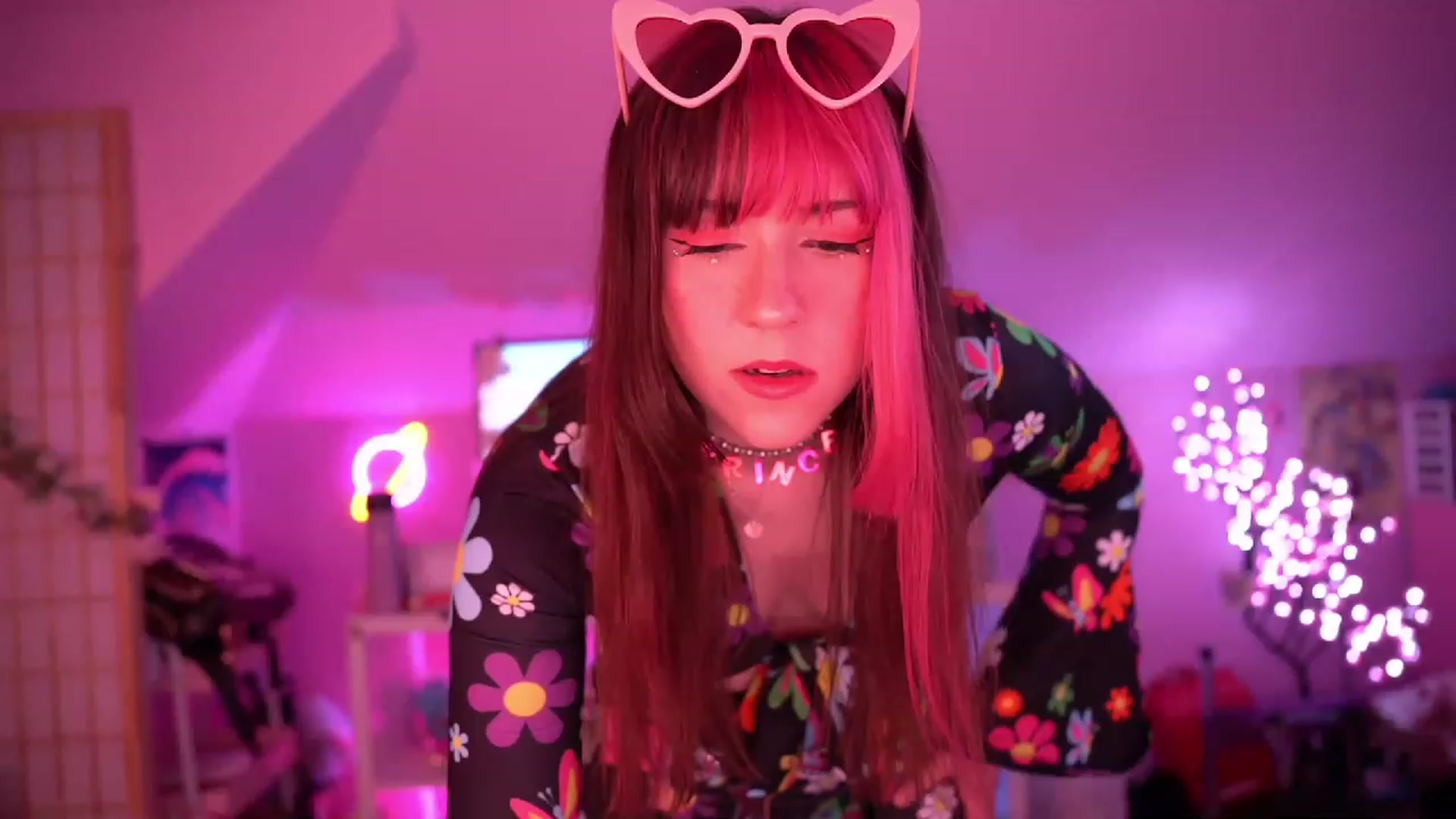 Gallery image thumbnail from SugaryBunny's myfreecams stream on, 03/19/2023, 02:53 image 13 of 20
