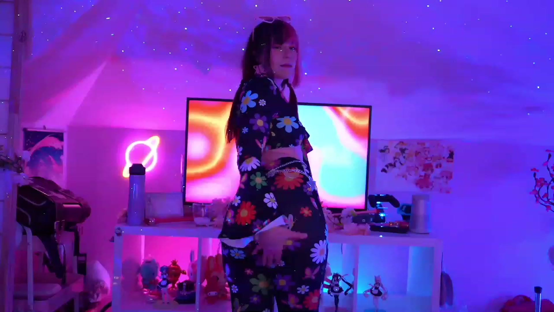 Gallery image thumbnail from SugaryBunny's myfreecams stream on, 03/19/2023, 04:41 image 6 of 20