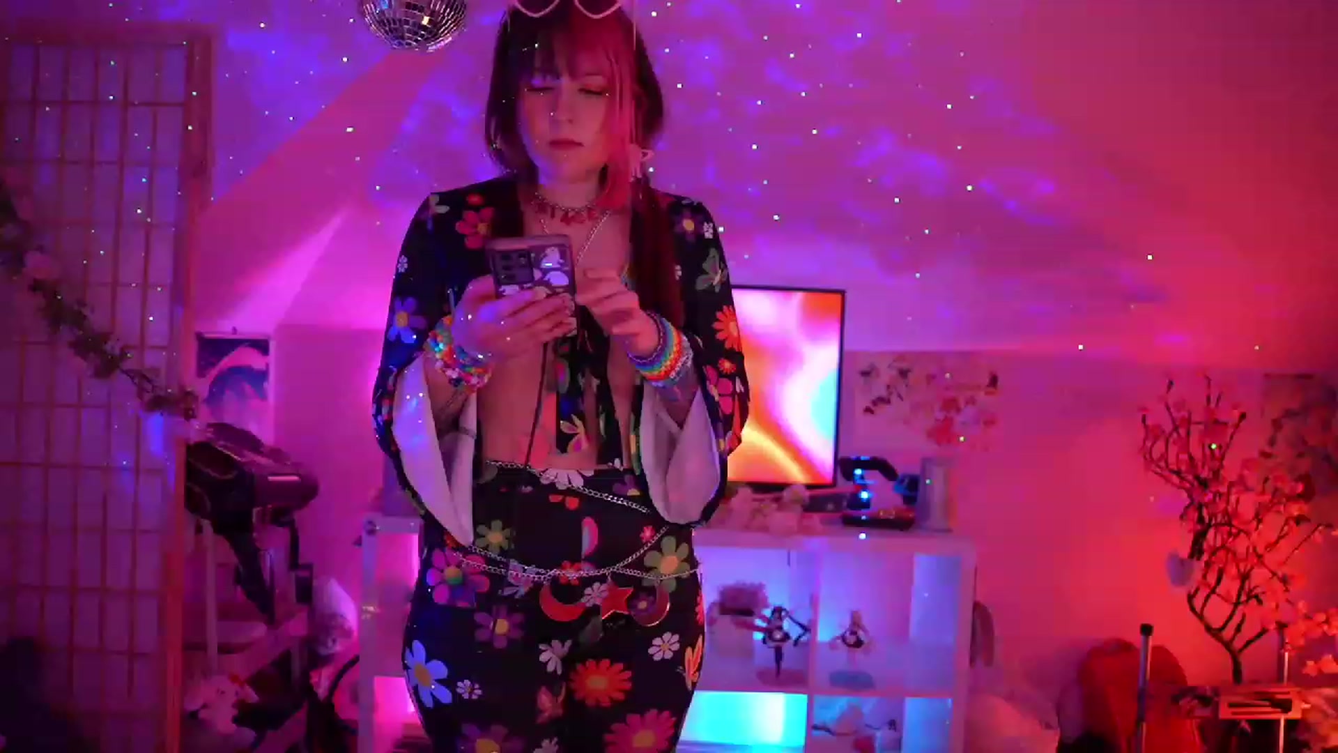 Gallery image thumbnail from SugaryBunny's myfreecams stream on, 03/19/2023, 04:41 image 3 of 20