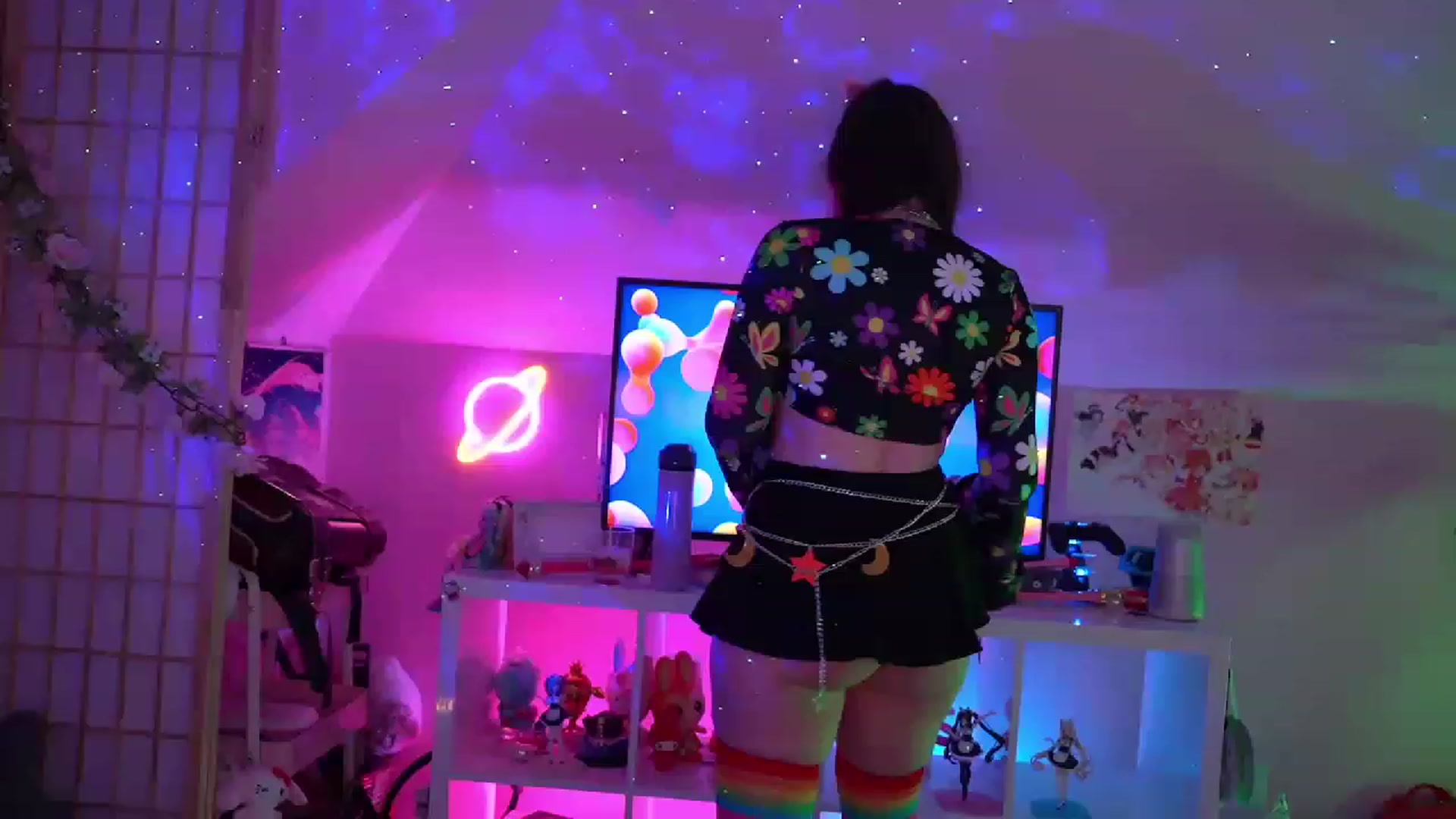 Gallery image thumbnail from SugaryBunny's myfreecams stream on, 03/19/2023, 04:41 image 19 of 20
