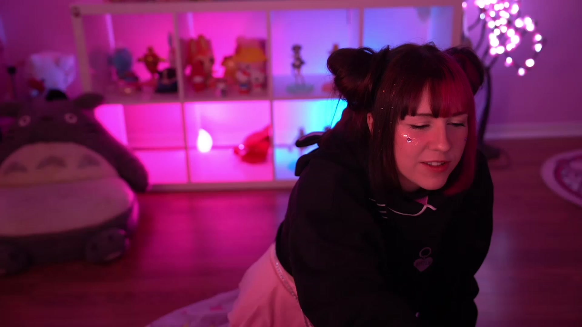 Gallery image thumbnail from SugaryBunny's myfreecams stream on, 03/24/2023, 23:11 image 18 of 20