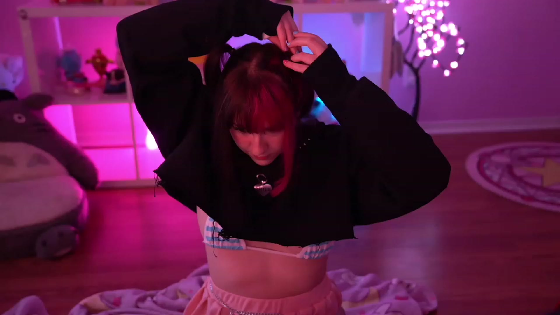 Gallery image thumbnail from SugaryBunny's myfreecams stream on, 03/24/2023, 23:11 image 3 of 20