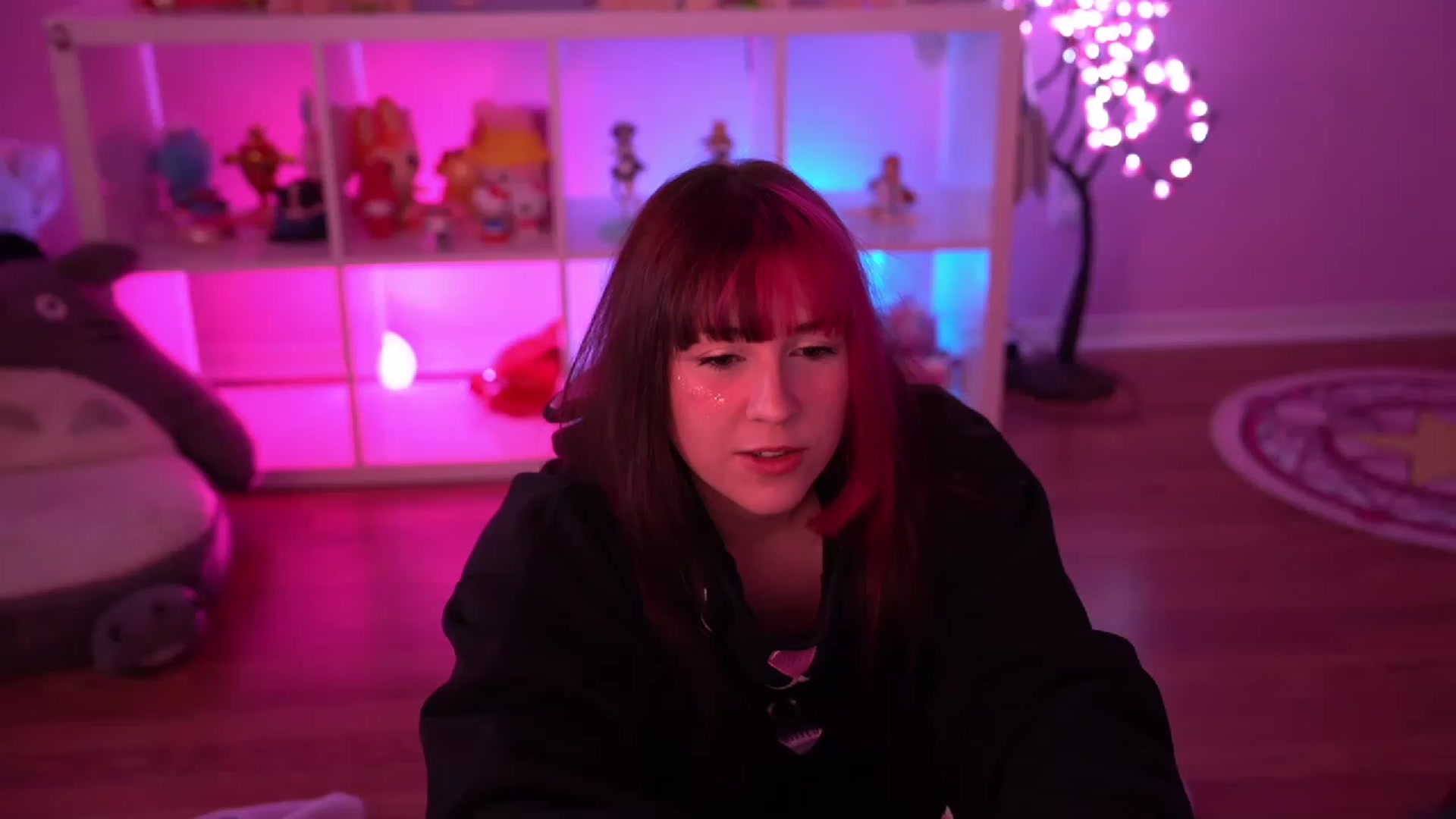 Gallery image thumbnail from SugaryBunny's myfreecams stream on, 03/24/2023, 23:11 image 2 of 20